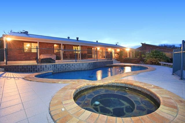 42 Barolin Esplanade, CORAL COVE QLD 4670, Coral Cove - Thumbnail 5