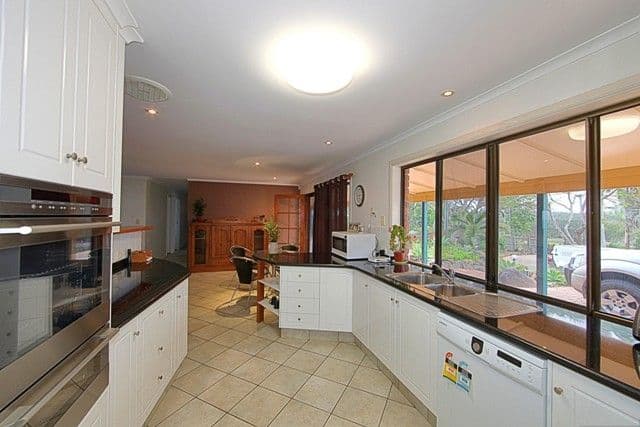 42 Barolin Esplanade, CORAL COVE QLD 4670, Coral Cove - Thumbnail 6