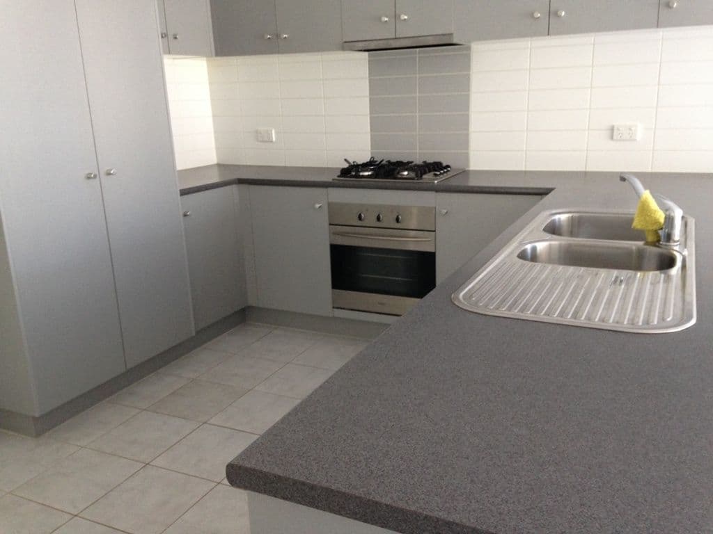 18 FELICITY Drive, TARNEIT VIC 3029, Tarneit - Thumbnail 3