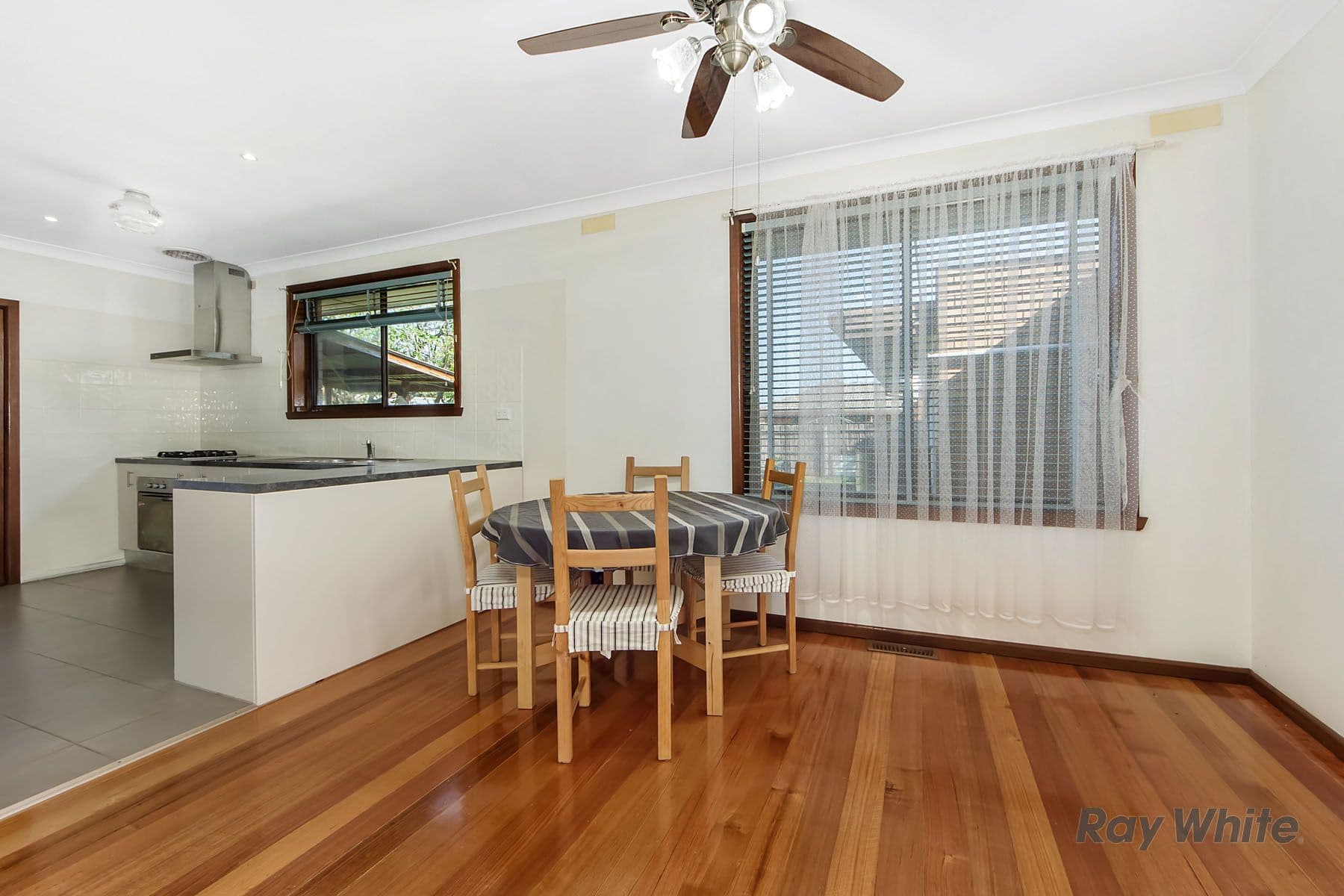 13 Swansea Parade, St Albans VIC 3021, St Albans - Thumbnail 3