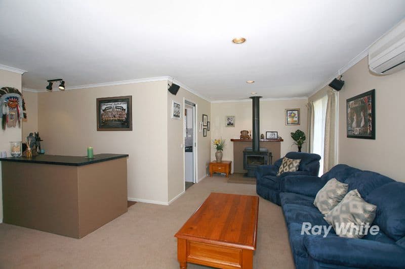 100 Toirram Crescent, CRANBOURNE NORTH VIC 3977, Cranbourne - Thumbnail 2