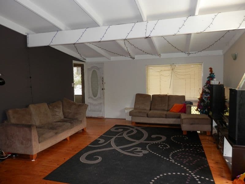 4 O'Hanlon Street, WOODEND QLD 4305, Woodend - Thumbnail 4