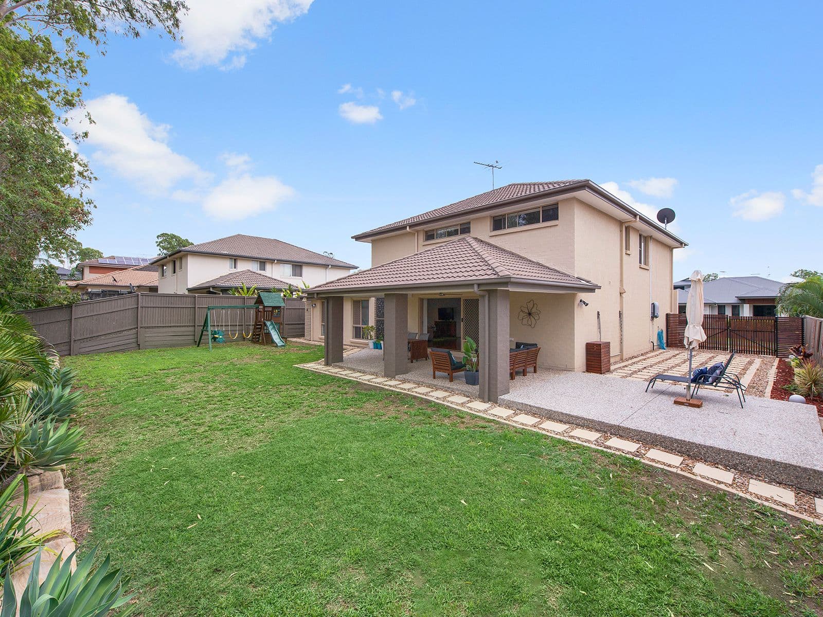 9 Silverbirch Place, Bridgeman Downs QLD 4035, Bridgeman Downs - Thumbnail 2