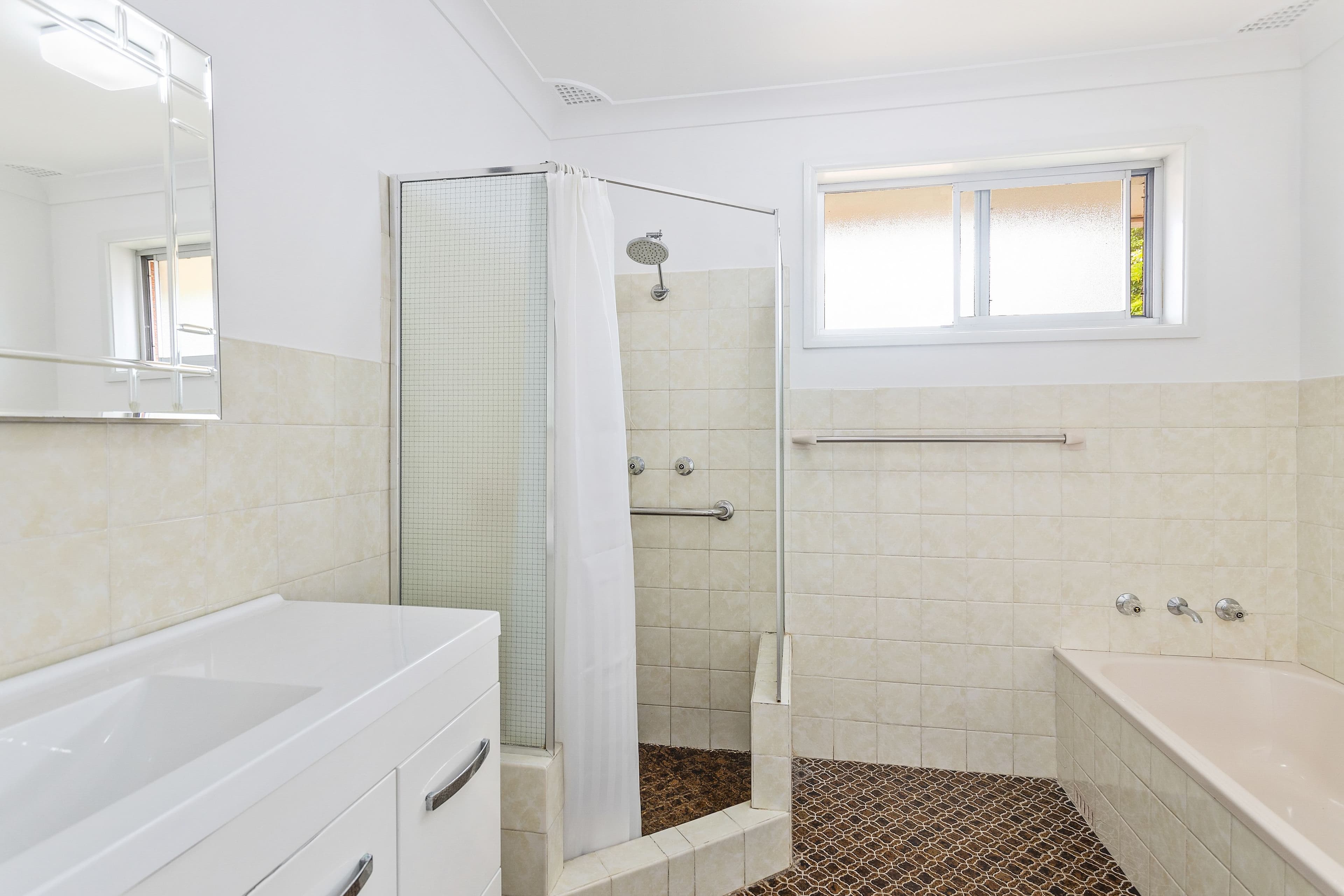 4 Dickson Avenue, Mount Warrigal NSW 2528, Mount Warrigal - Thumbnail 6