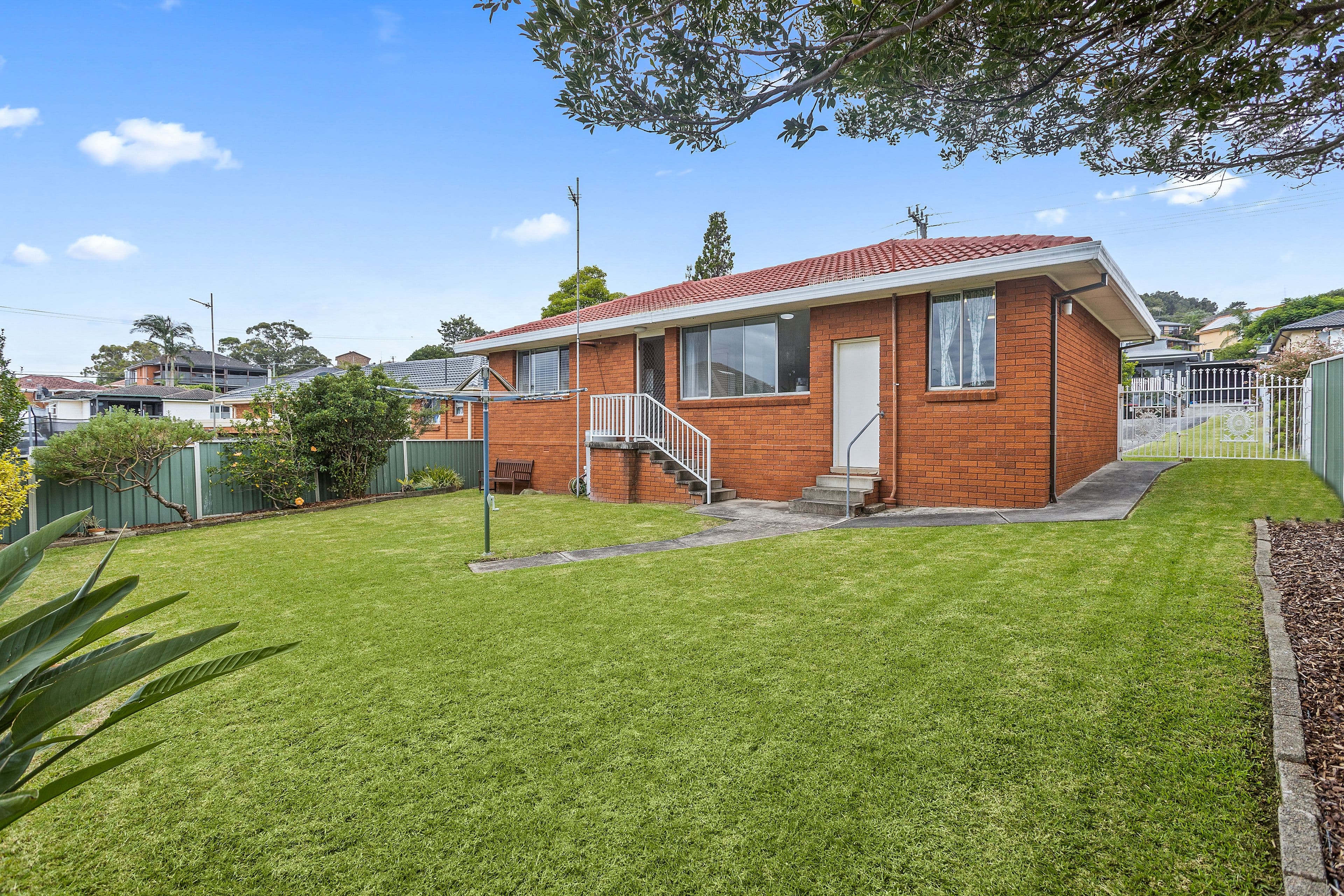 4 Dickson Avenue, Mount Warrigal NSW 2528, Mount Warrigal - Thumbnail 8