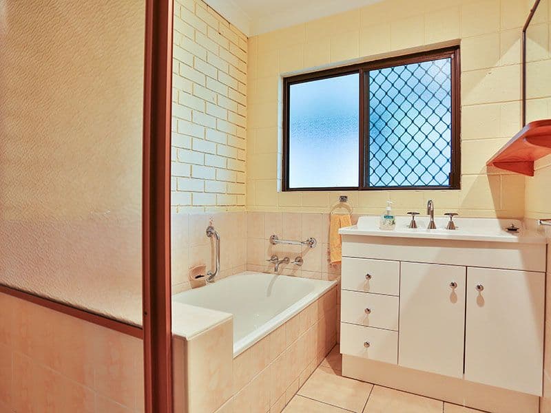 10 Tabulam Drive, Ferny Hills QLD 4055, Ferny Hills - Thumbnail 8