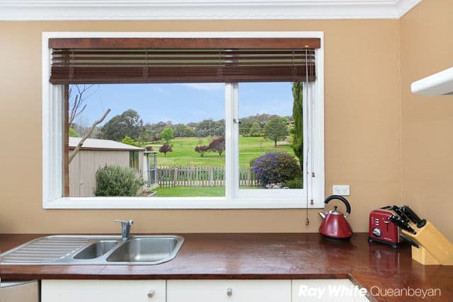 24 Woodger Parade, QUEANBEYAN NSW 2620, Queanbeyan - Thumbnail 6