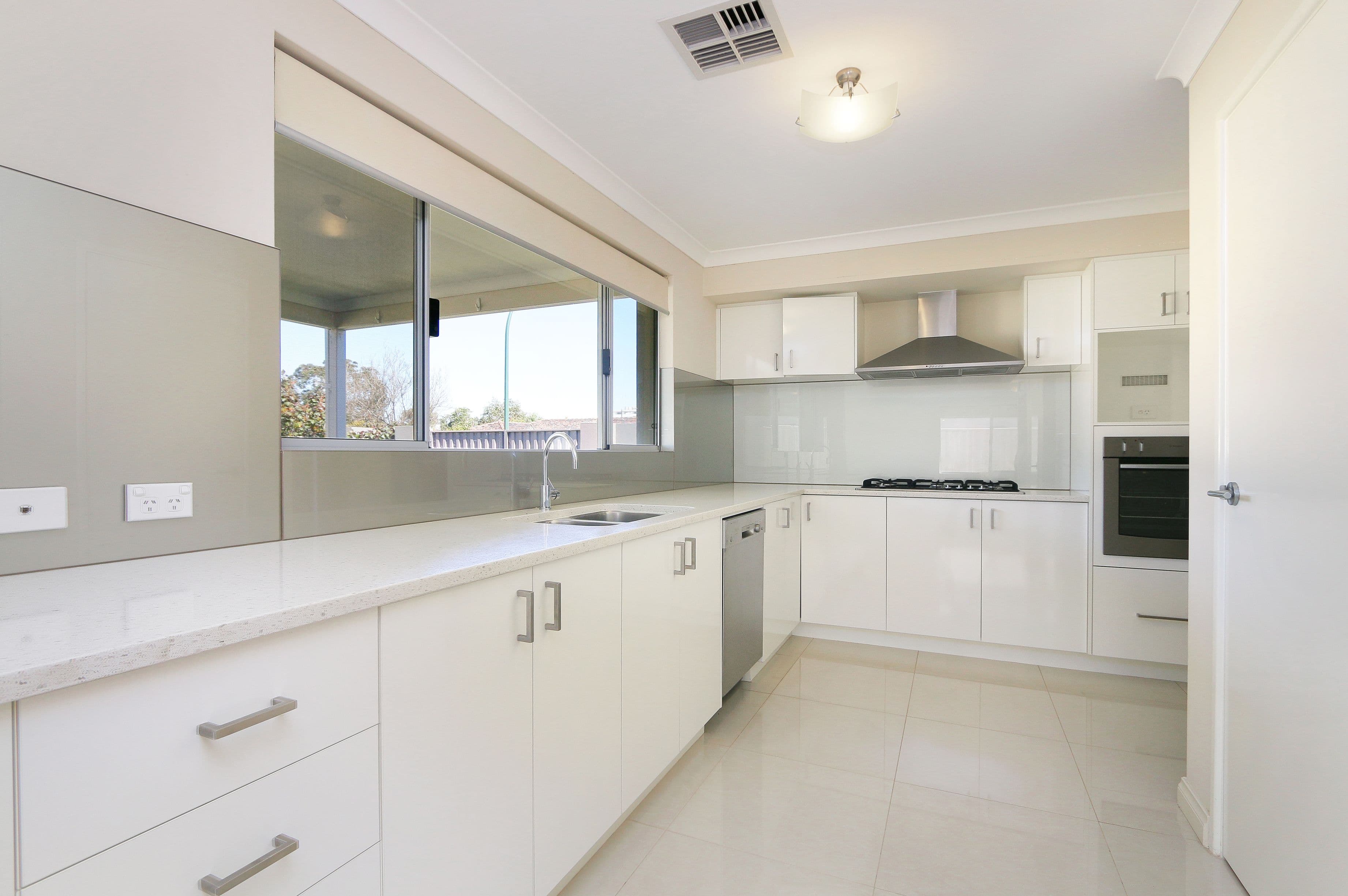 1 Thorman Place, Booragoon WA 6154, Booragoon - Thumbnail 8