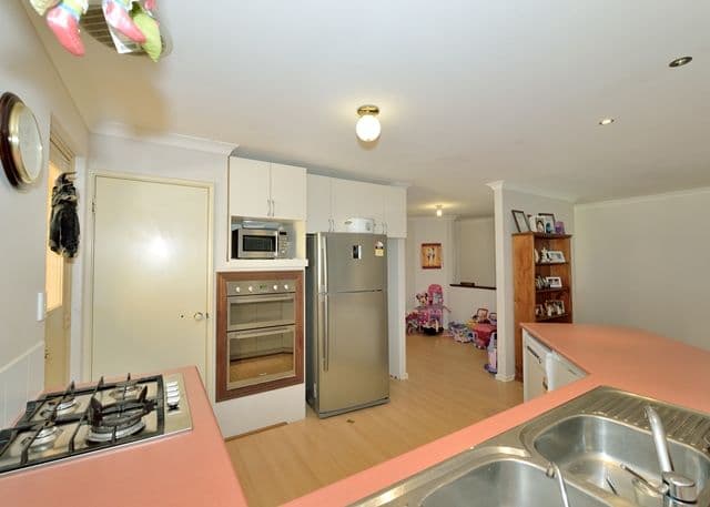 13 Cherbourg Grove, PORT KENNEDY WA 6172, Port Kennedy - Thumbnail 5
