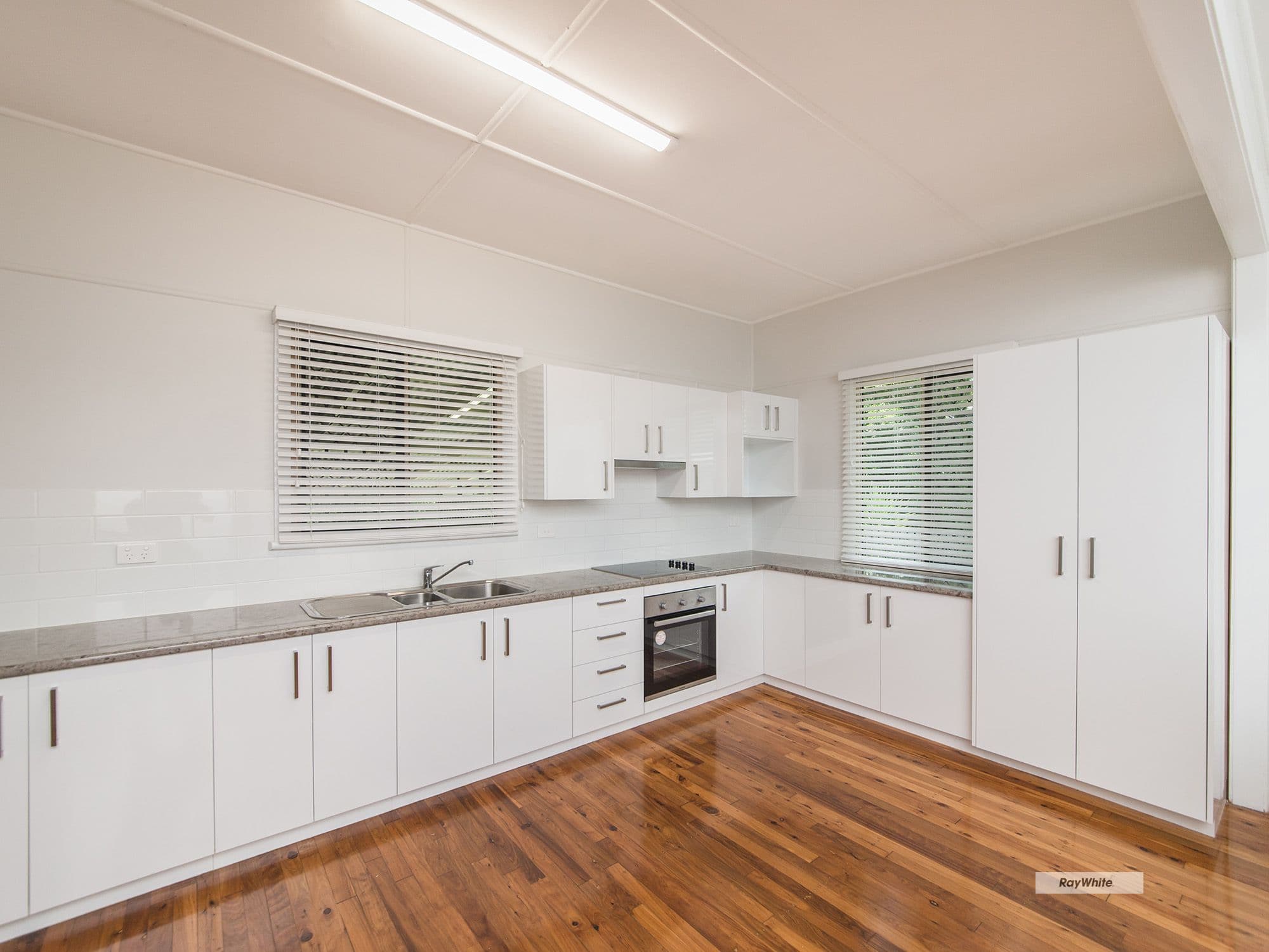 8 Highway Street, Park Avenue QLD 4701, Park Avenue - Thumbnail 3