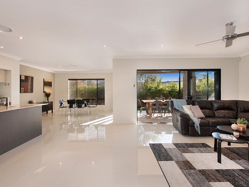 24 Mizen Place, Holland Park West QLD 4121, Holland Park West - Thumbnail 2