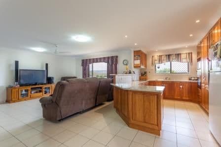 10 Kyle Close, PLACID HILLS QLD 4343, Placid Hills - Thumbnail 8