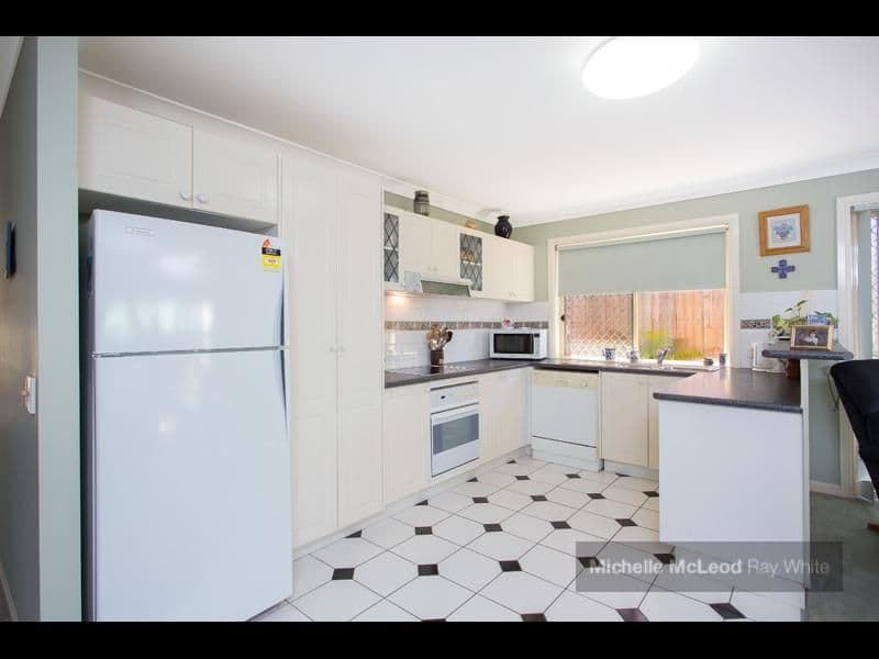 4 Jessamine Court, KENMORE QLD 4069, Kenmore Hills - Thumbnail 4