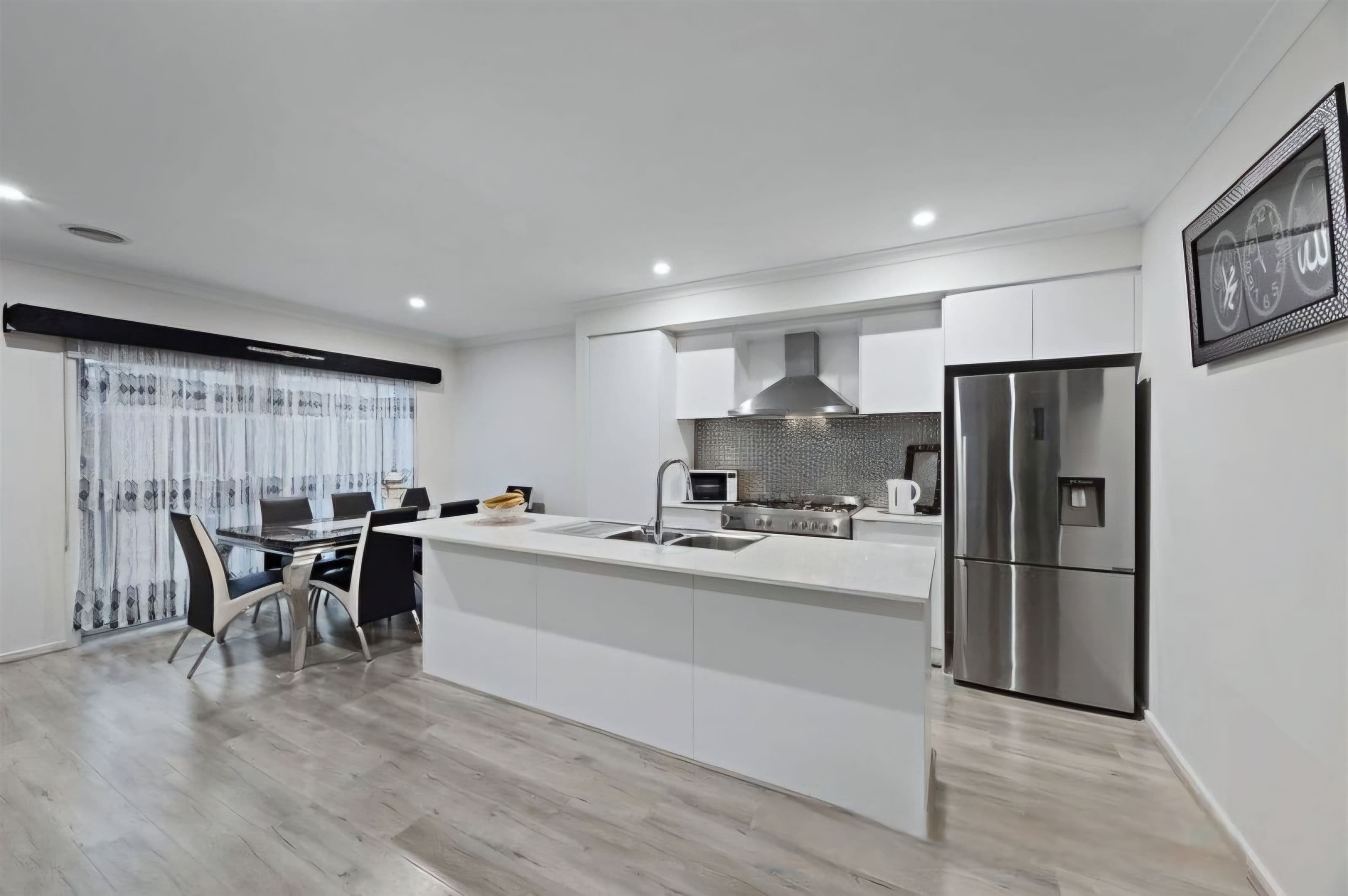 10 Hanley Street, Mernda VIC 3754, Mernda - Thumbnail 2