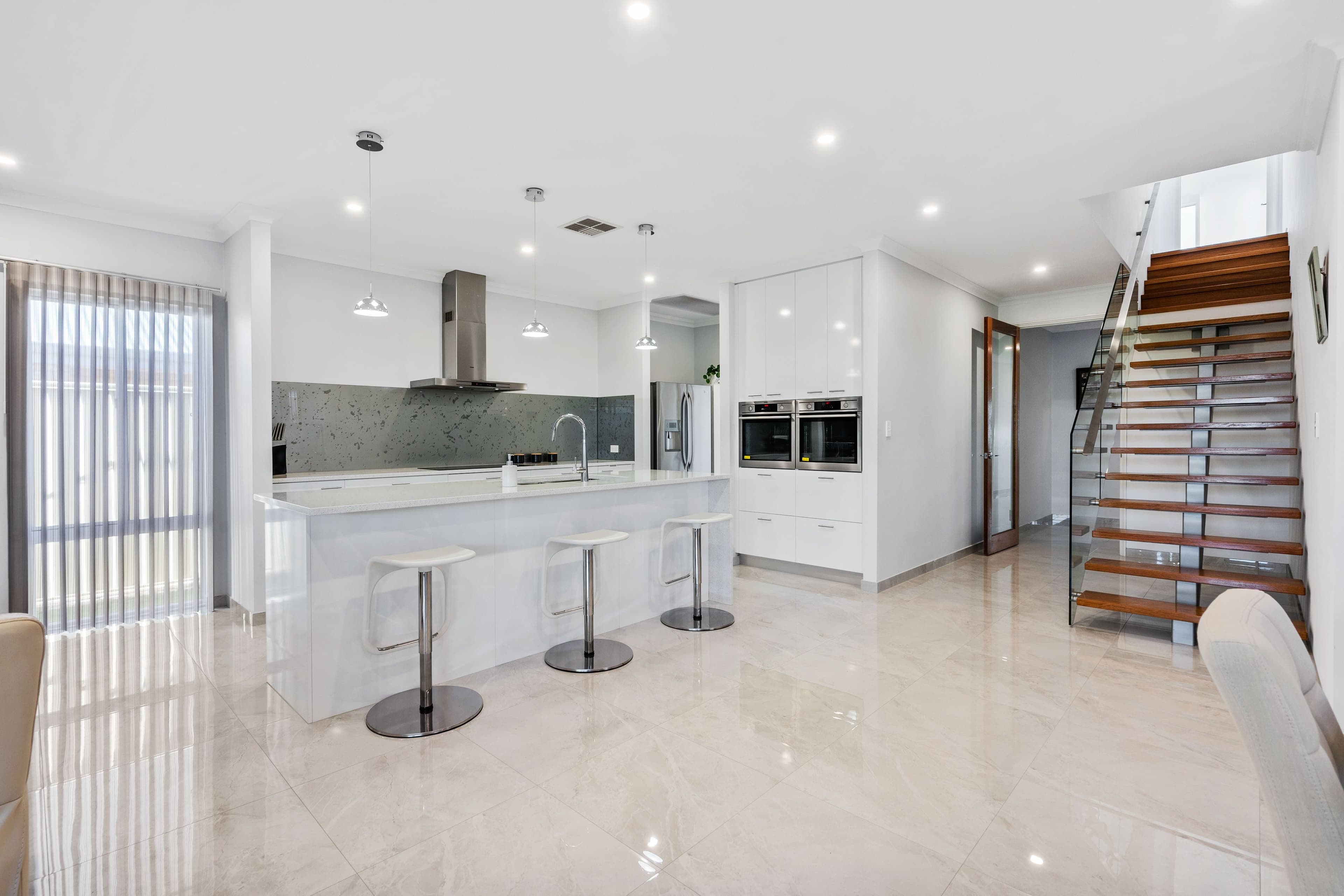 29 Roslin Road, Wanneroo WA 6065, Wanneroo - Thumbnail 2