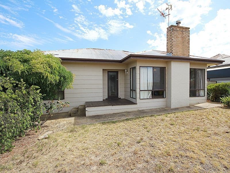 35 George Street, Nhill VIC 3418, Nhill - Image 1