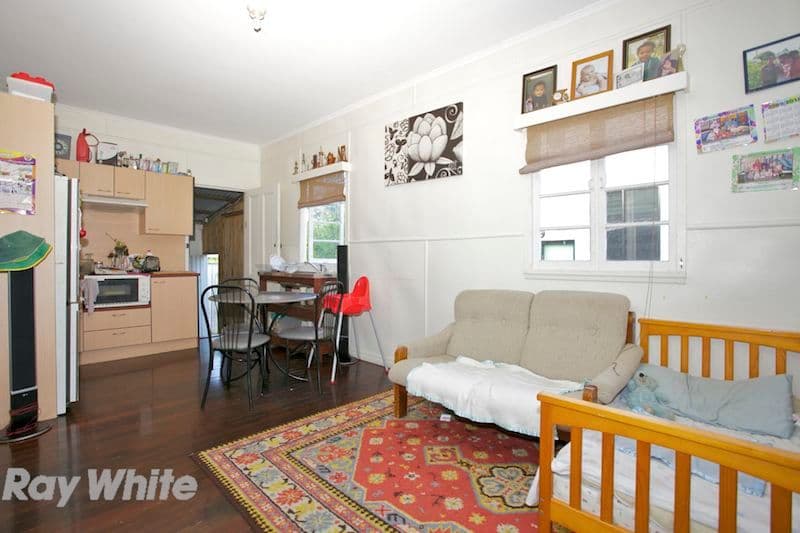 20  ELEVENTH Avenue, BRIGHTON QLD 4017, Brighton - Thumbnail 2