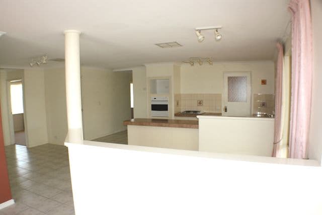 19 Brougham Crescent, ORELIA WA 6167, Orelia - Thumbnail 8