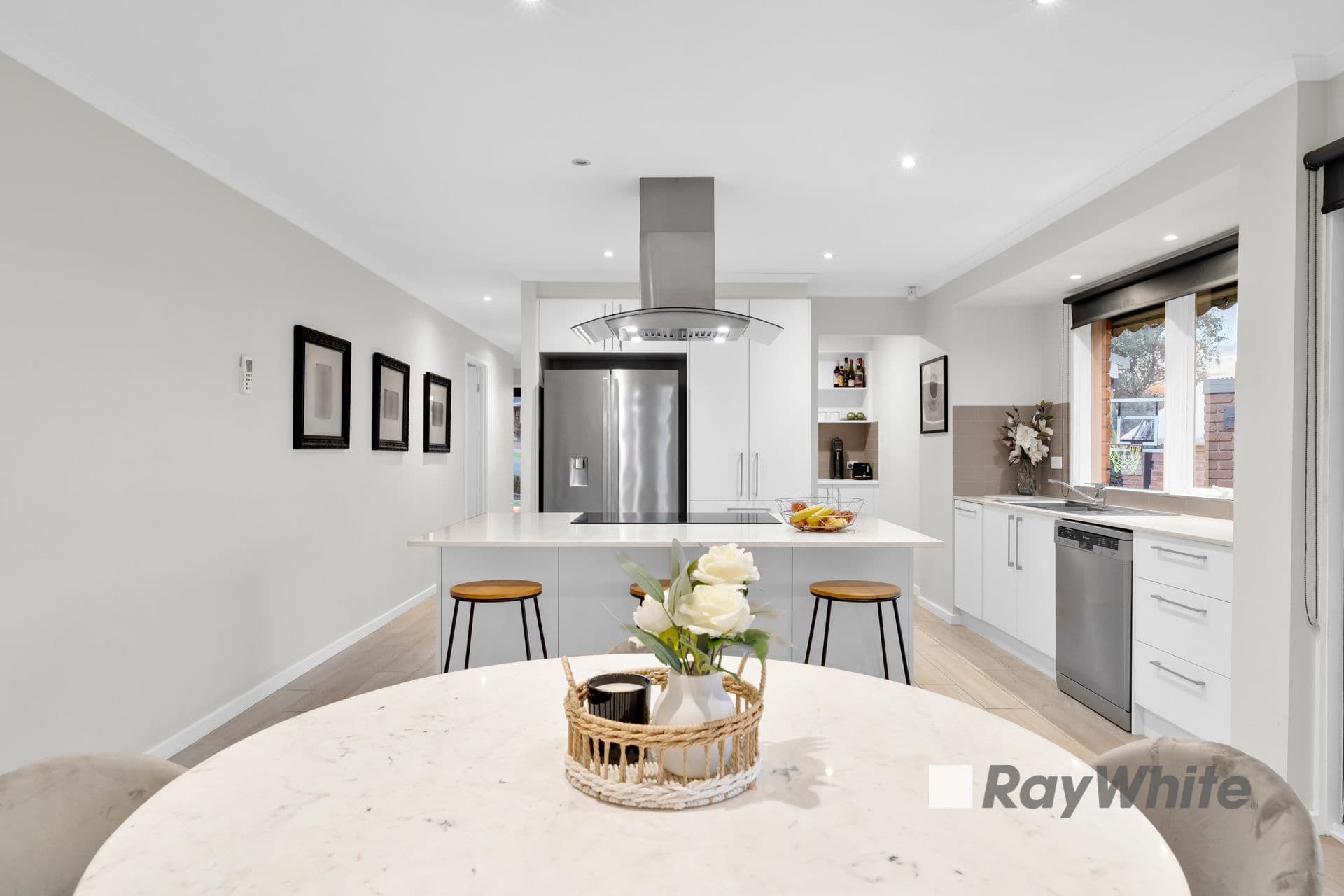 8 Diosma Court, Narre Warren VIC 3805, Narre Warren - Thumbnail 3