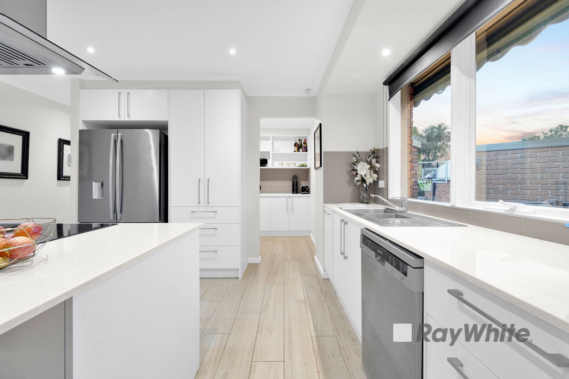 8 Diosma Court, Narre Warren VIC 3805, Narre Warren - Thumbnail 4