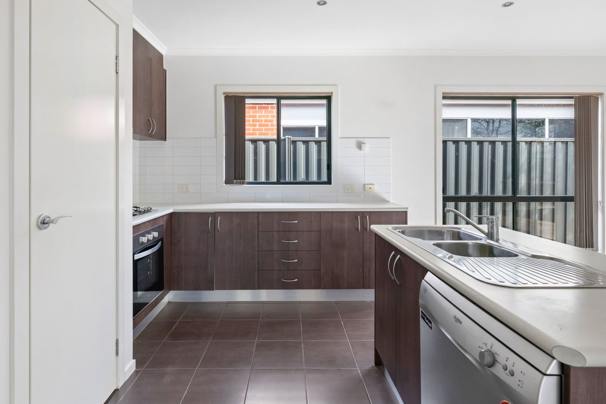 68 Eltham Parade, MANOR LAKES VIC 3024, Manor Lakes - Thumbnail 3