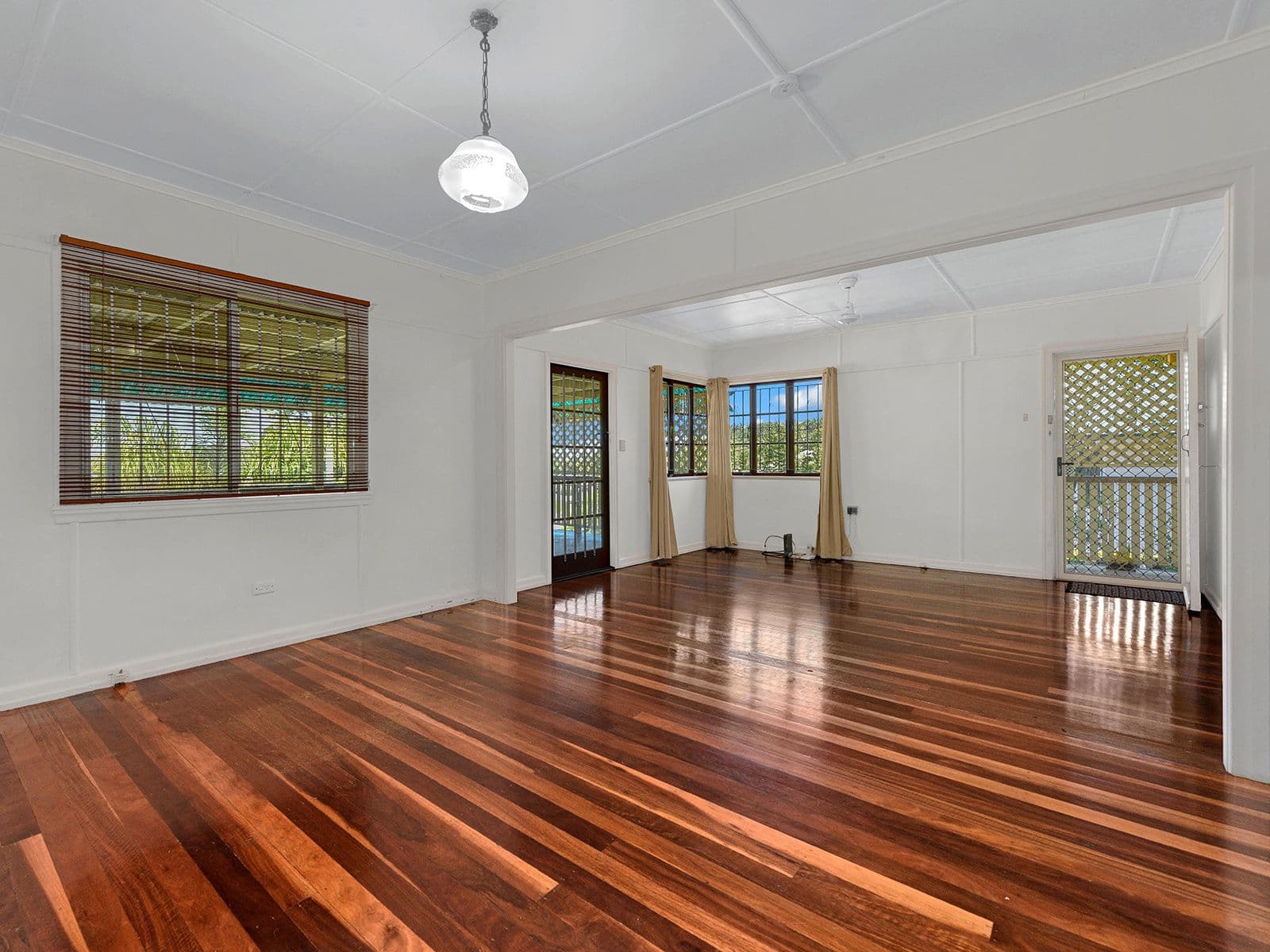 10 Diamond Street, Holland Park QLD 4121, Holland Park - Thumbnail 4