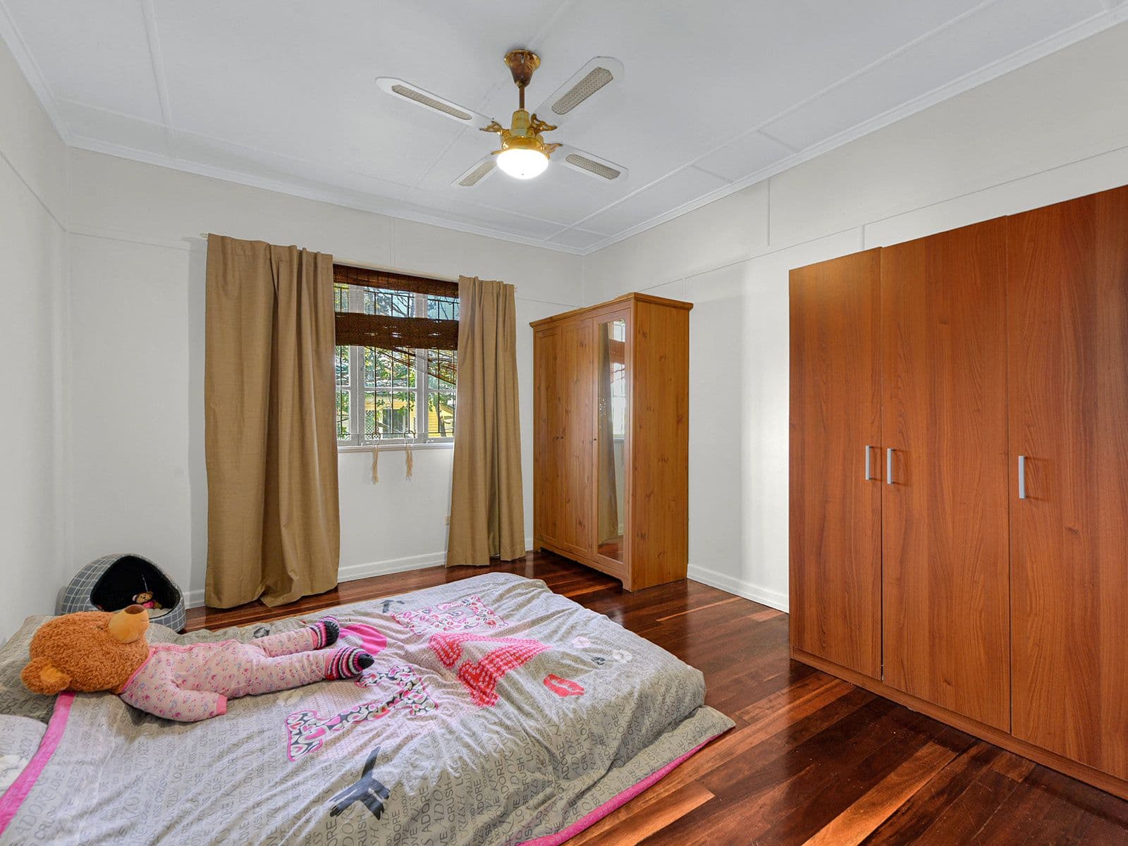 10 Diamond Street, Holland Park QLD 4121, Holland Park - Thumbnail 6