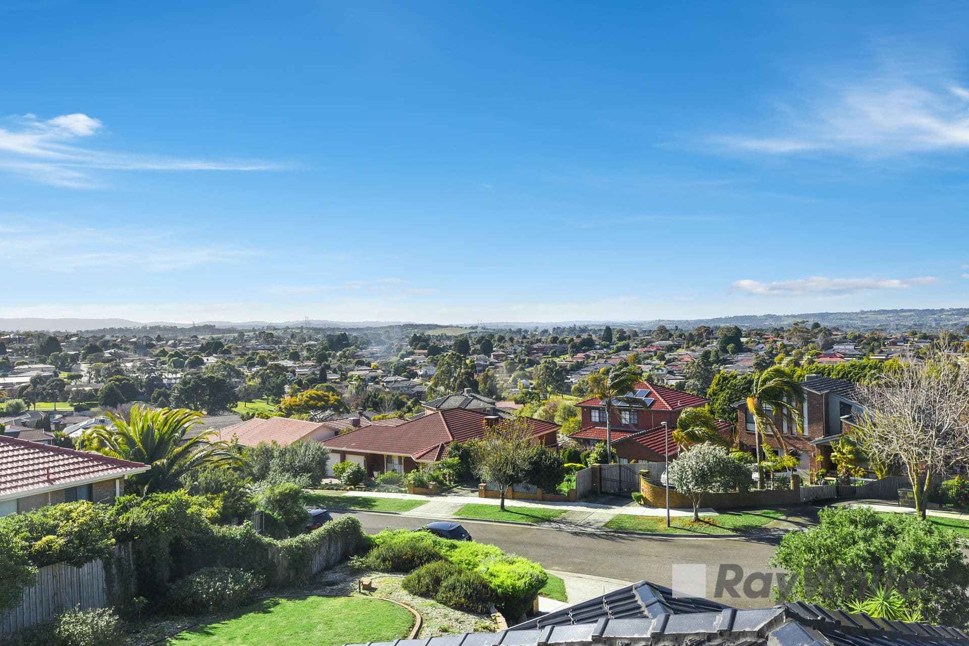 9 Landsborough Close, Endeavour Hills VIC 3802, Endeavour Hills - Thumbnail 2