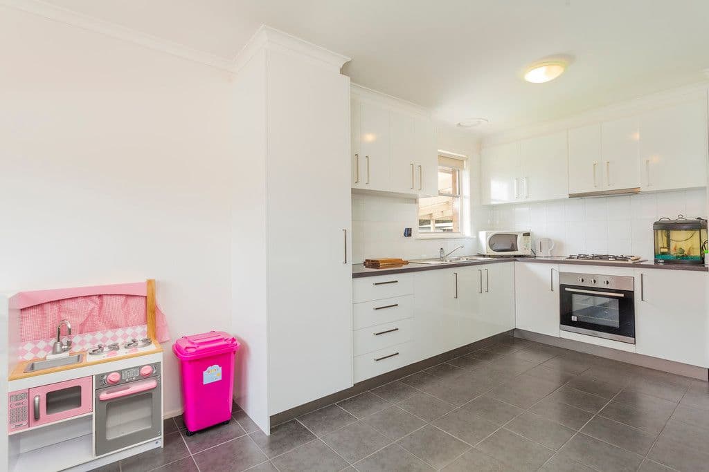 2 Kosciusko Avenue, CORIO VIC 3214, Corio - Thumbnail 2