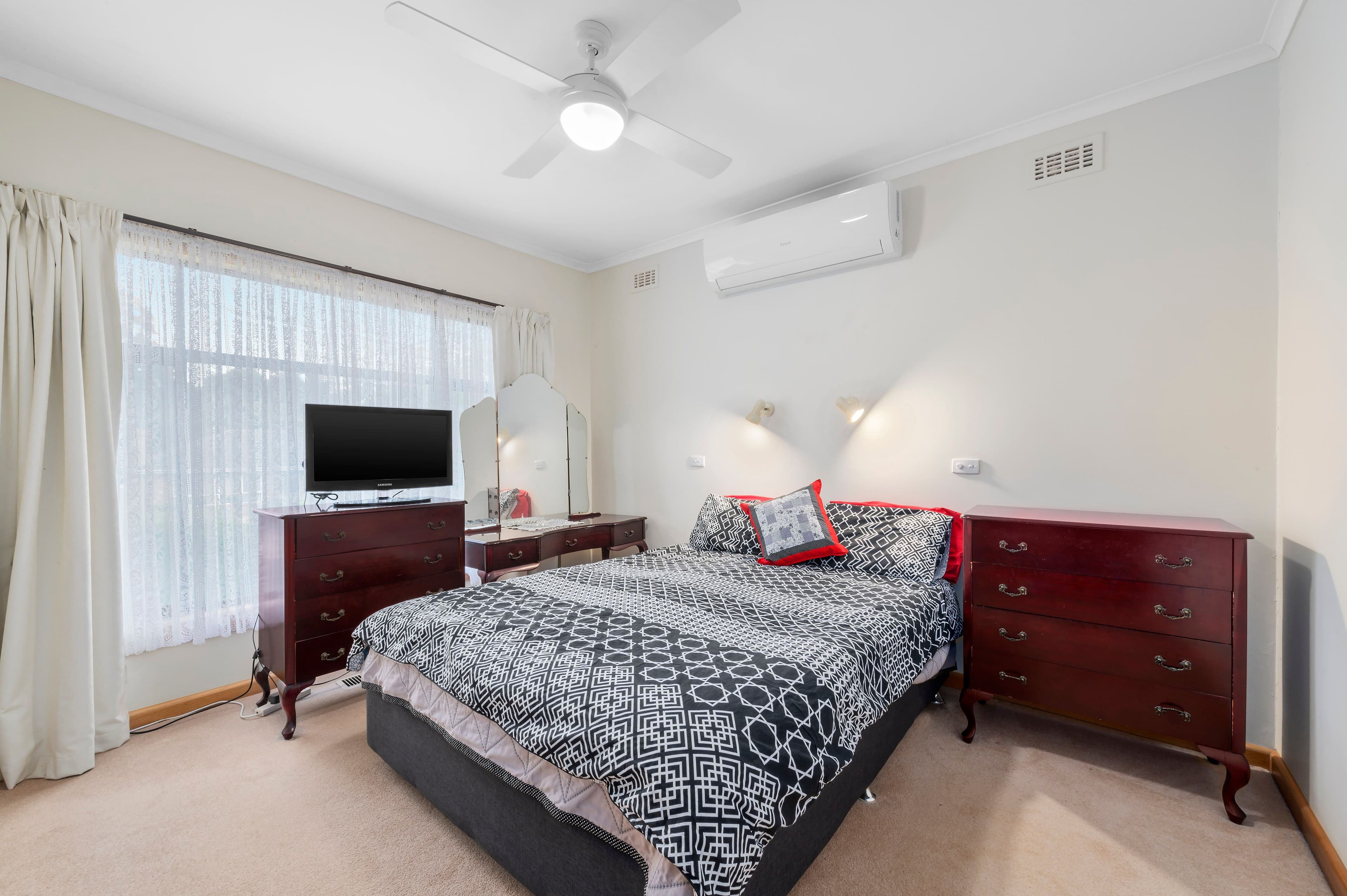 2 Therese Avenue, Mount Waverley VIC 3149, Mount Waverley - Thumbnail 6