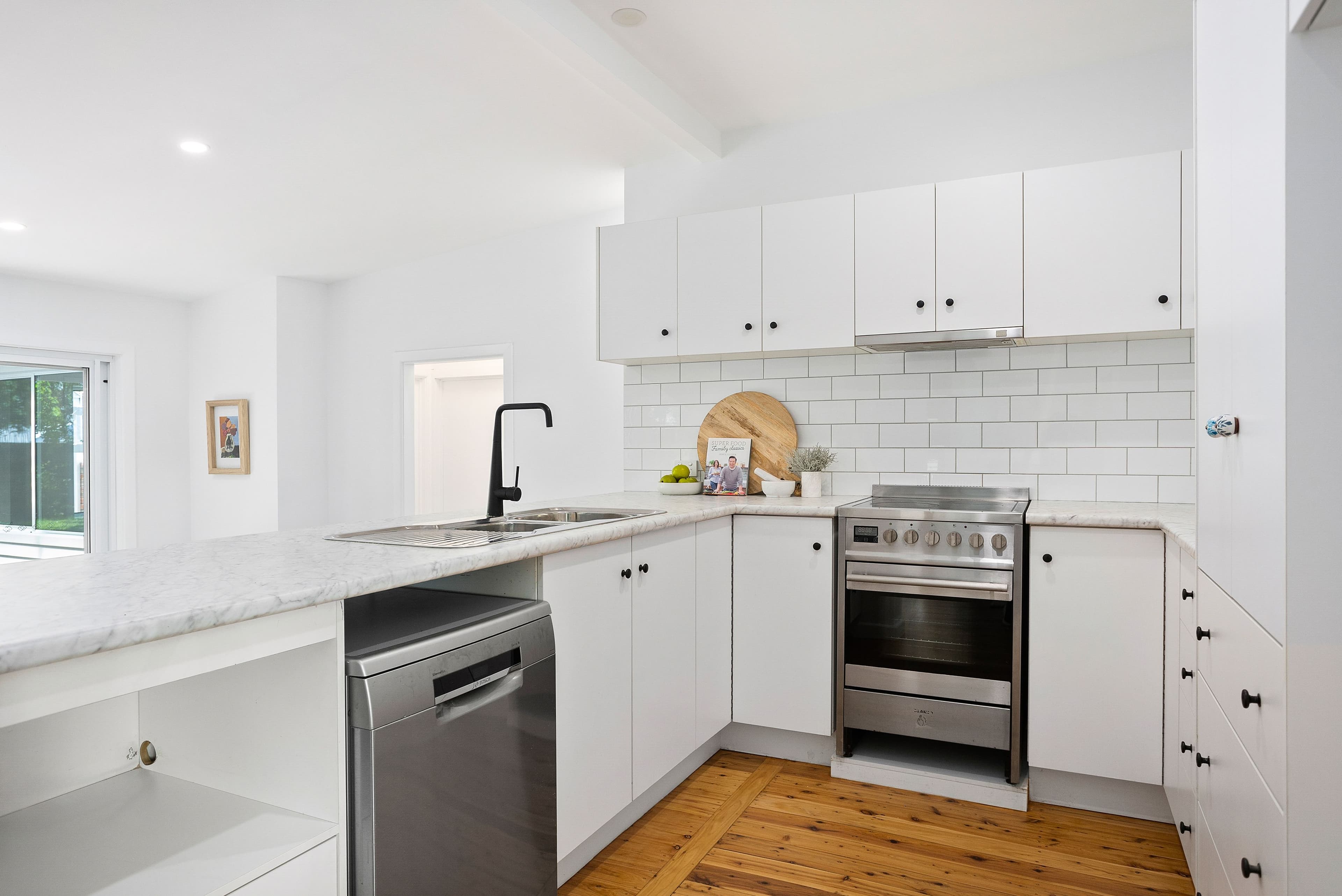 12 Boronia Avenue, Windang NSW 2528, Windang - Thumbnail 2