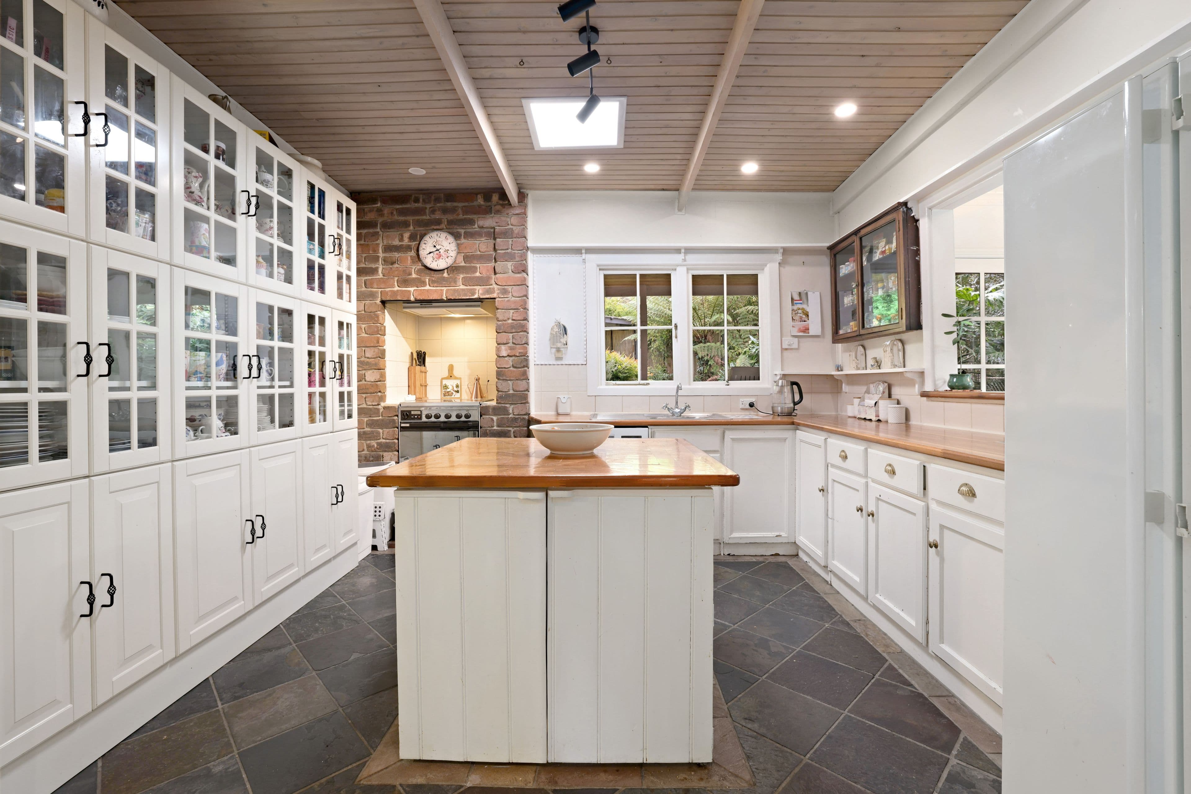 98-100 Alexander Avenue, Upwey VIC 3158, Upwey - Thumbnail 2