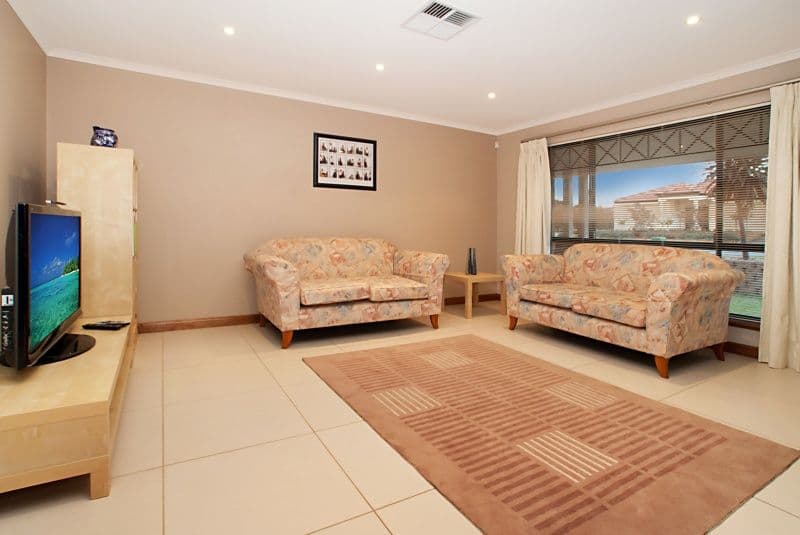 3 Niedpath Street, WALKLEY HEIGHTS SA 5098, Walkley Heights - Thumbnail 2
