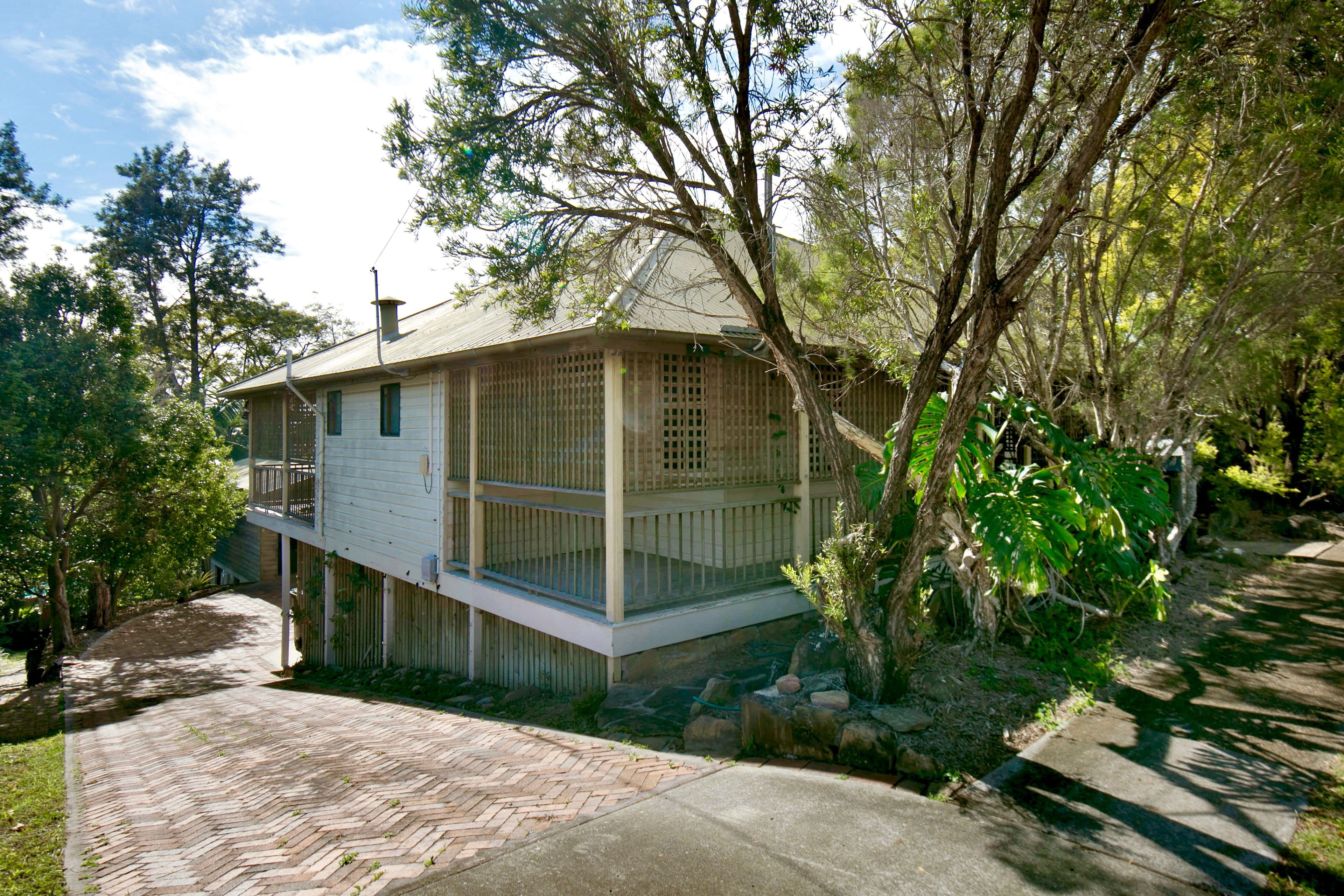 15 Alexandra Street, Bardon QLD 4065, Bardon - Thumbnail 2