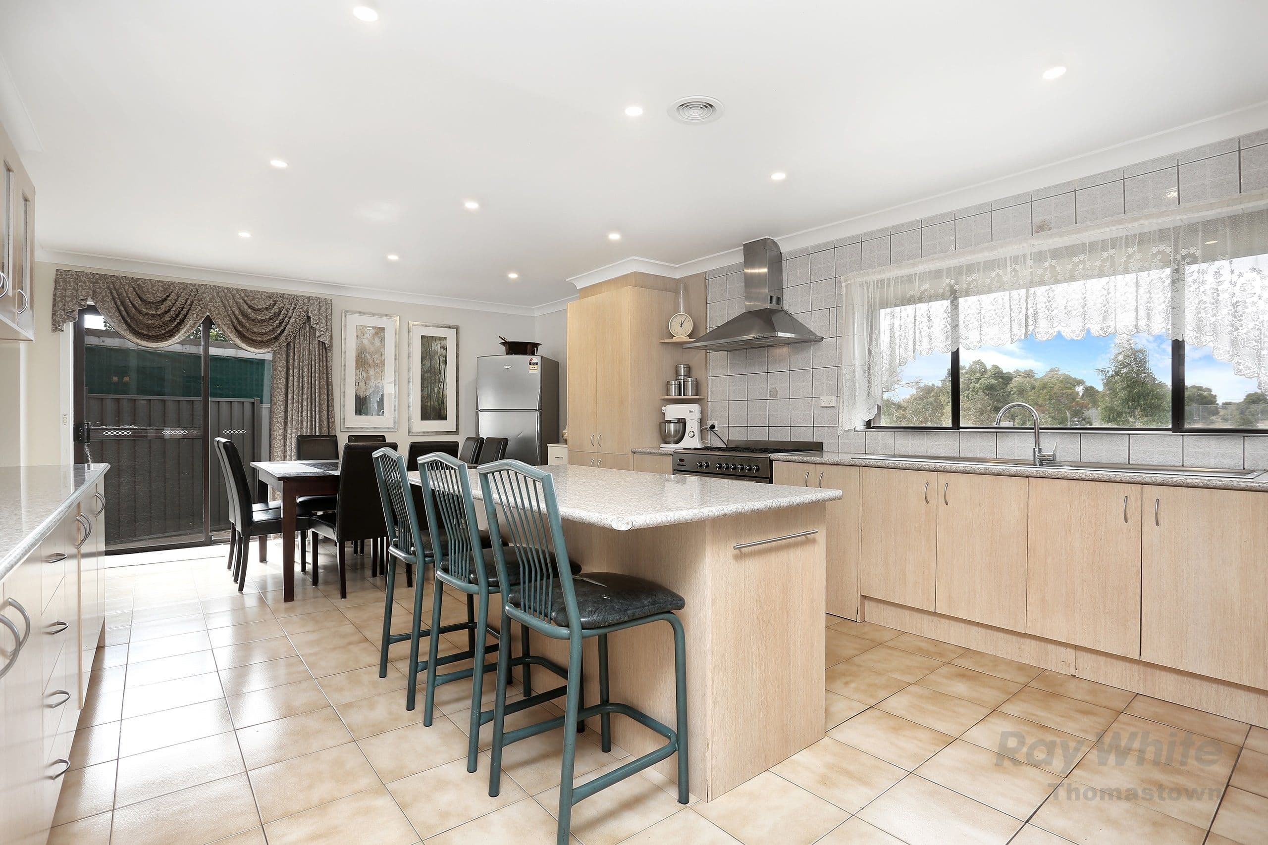 6 Guam Court, Lalor VIC 3075, Lalor - Thumbnail 3