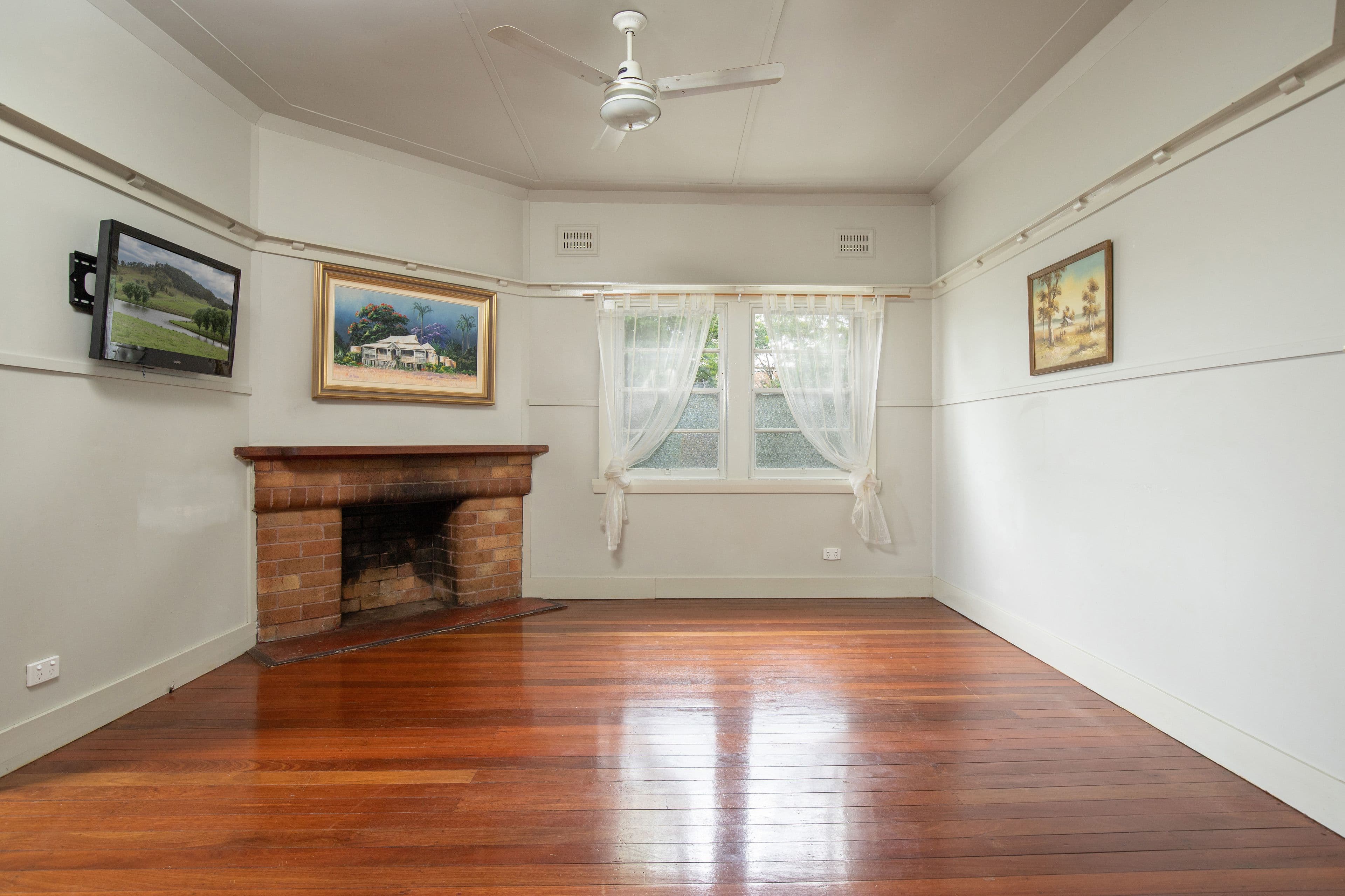 33 Elliot Street, Gloucester NSW 2422, Gloucester - Thumbnail 2