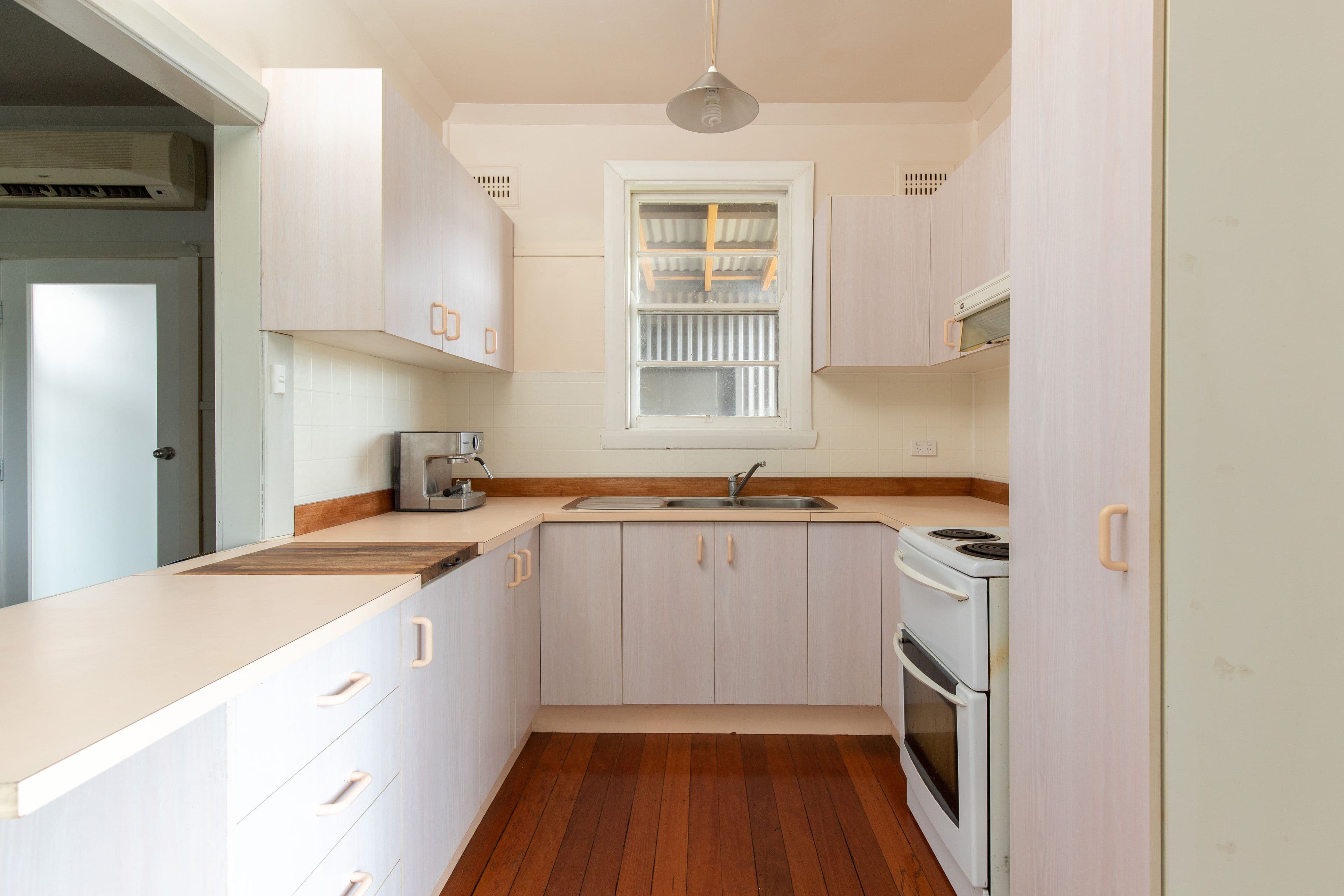 33 Elliot Street, Gloucester NSW 2422, Gloucester - Thumbnail 3