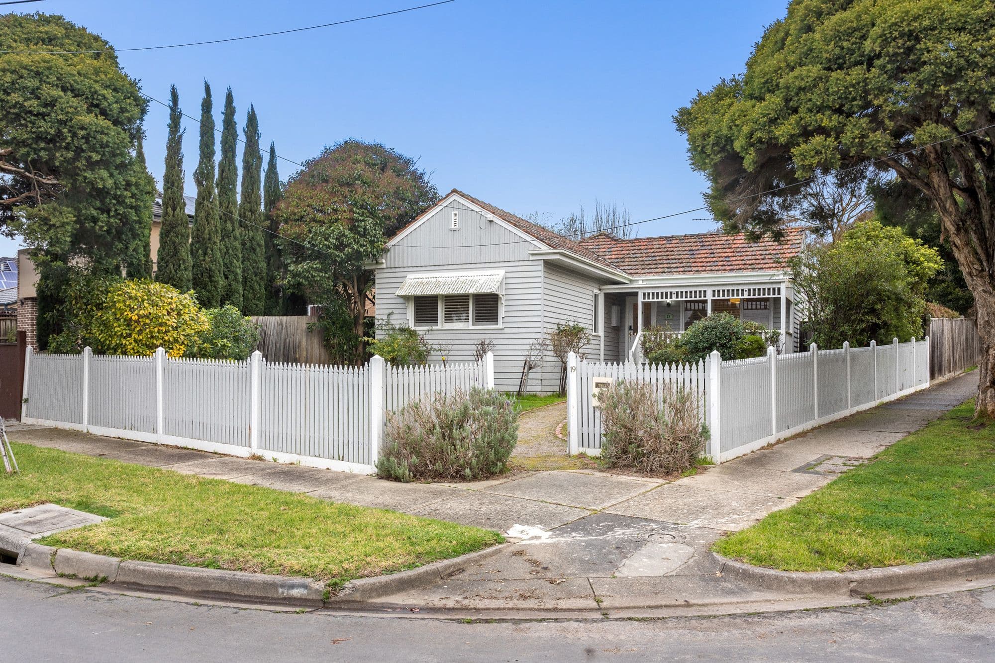19 Eden Avenue, Box Hill South VIC 3128, Box Hill South - Image 1