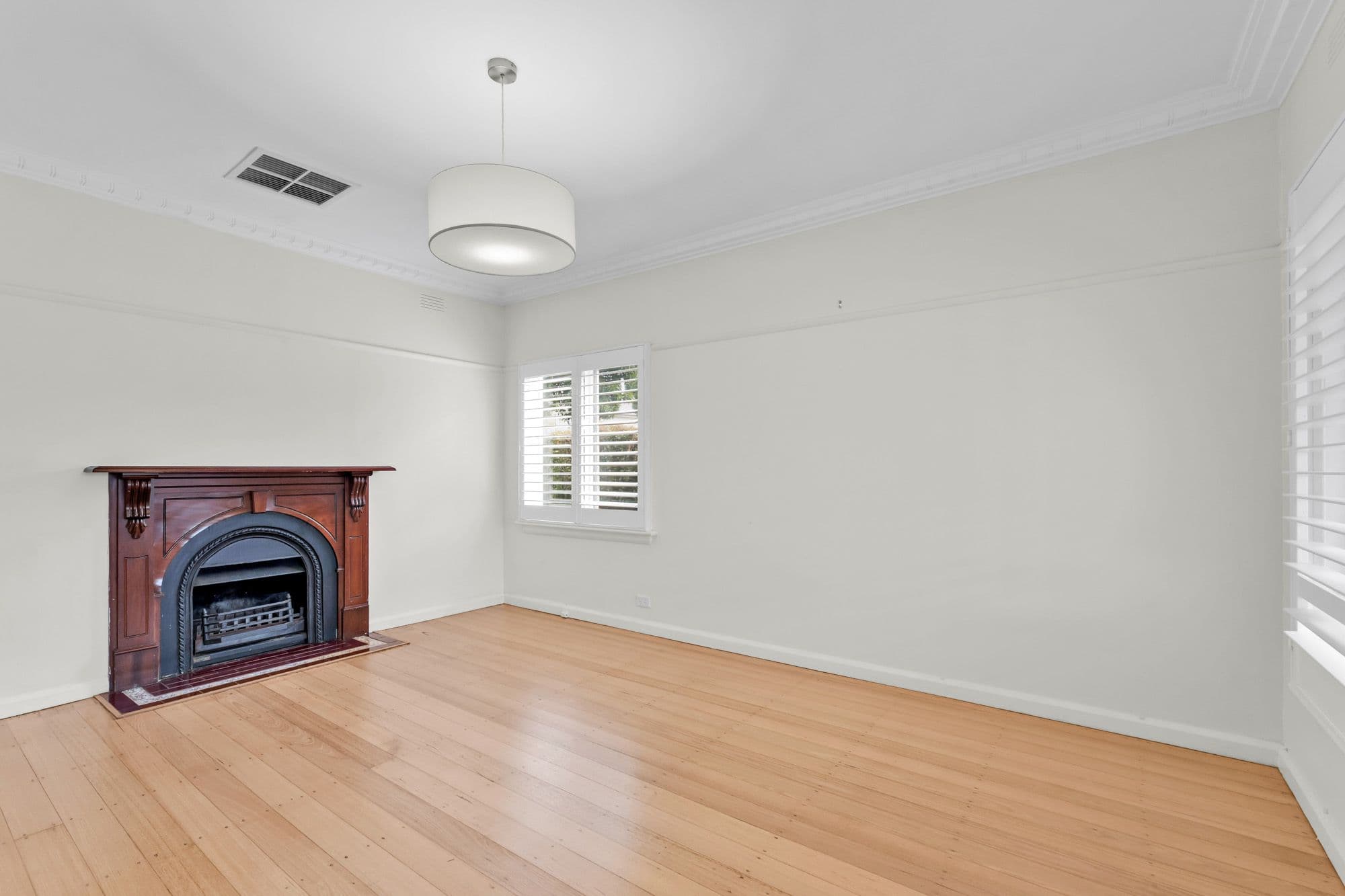 19 Eden Avenue, Box Hill South VIC 3128, Box Hill South - Thumbnail 2