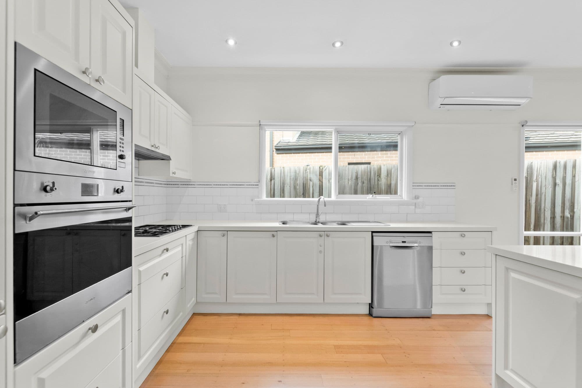 19 Eden Avenue, Box Hill South VIC 3128, Box Hill South - Thumbnail 3