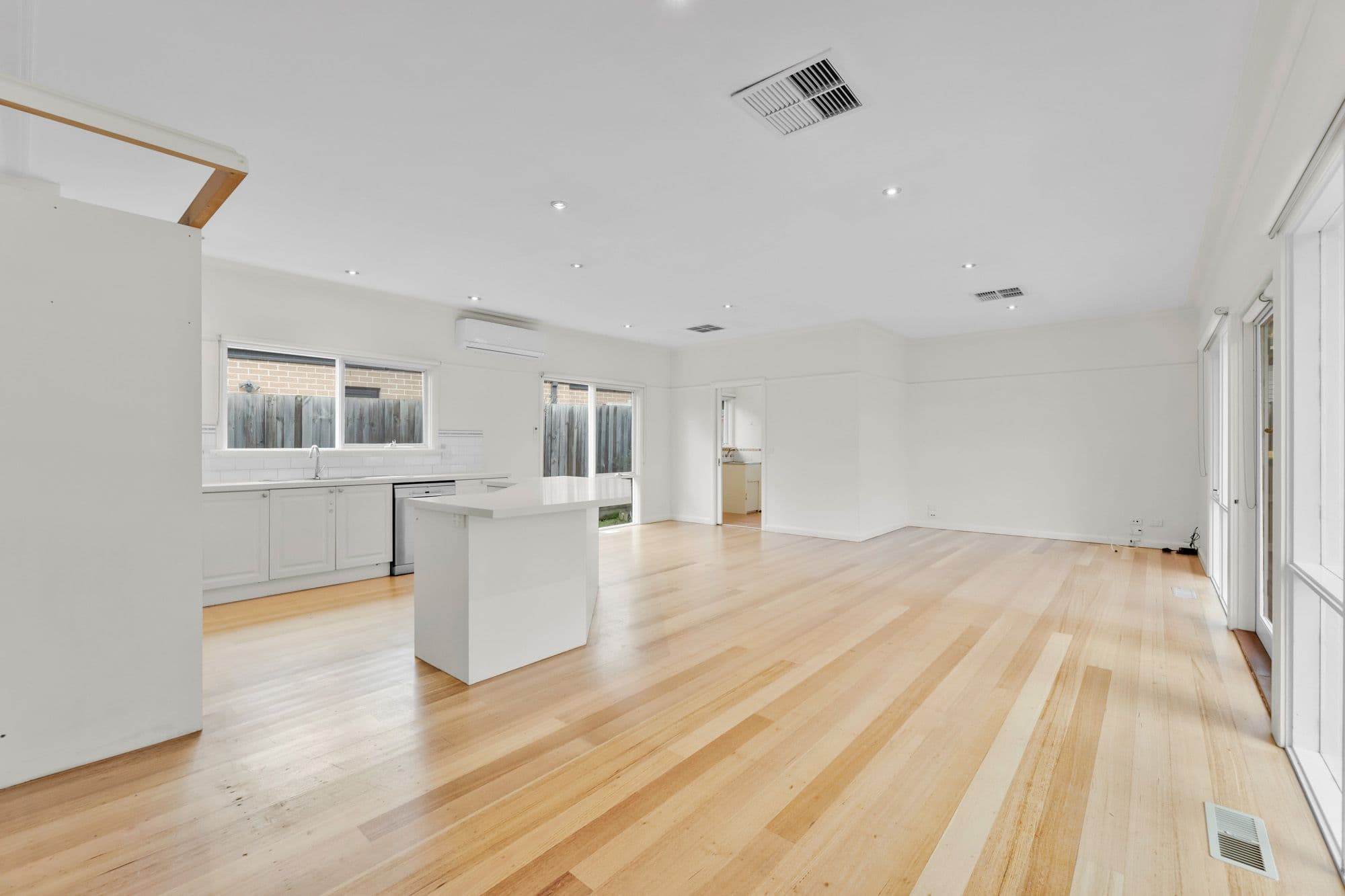19 Eden Avenue, Box Hill South VIC 3128, Box Hill South - Thumbnail 4