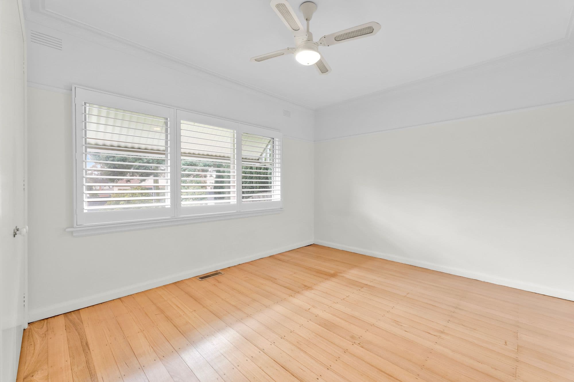 19 Eden Avenue, Box Hill South VIC 3128, Box Hill South - Thumbnail 6