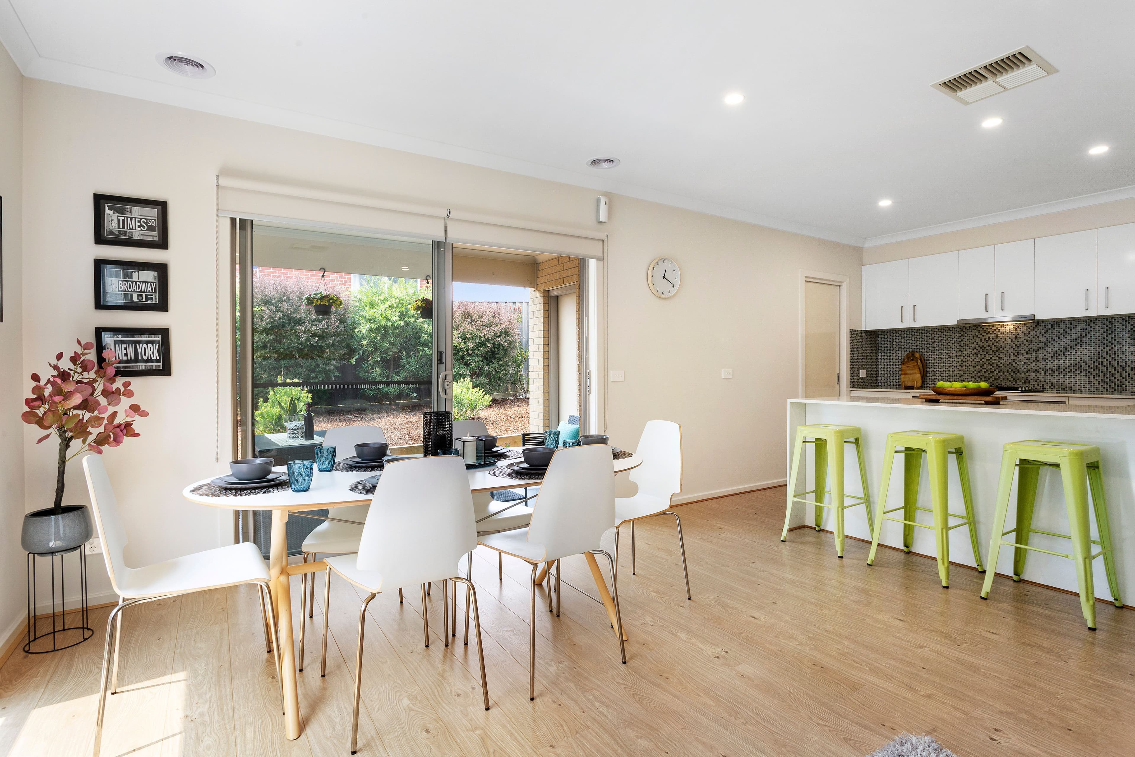 219 Painted Hills Road, Doreen VIC 3754, Doreen - Thumbnail 4