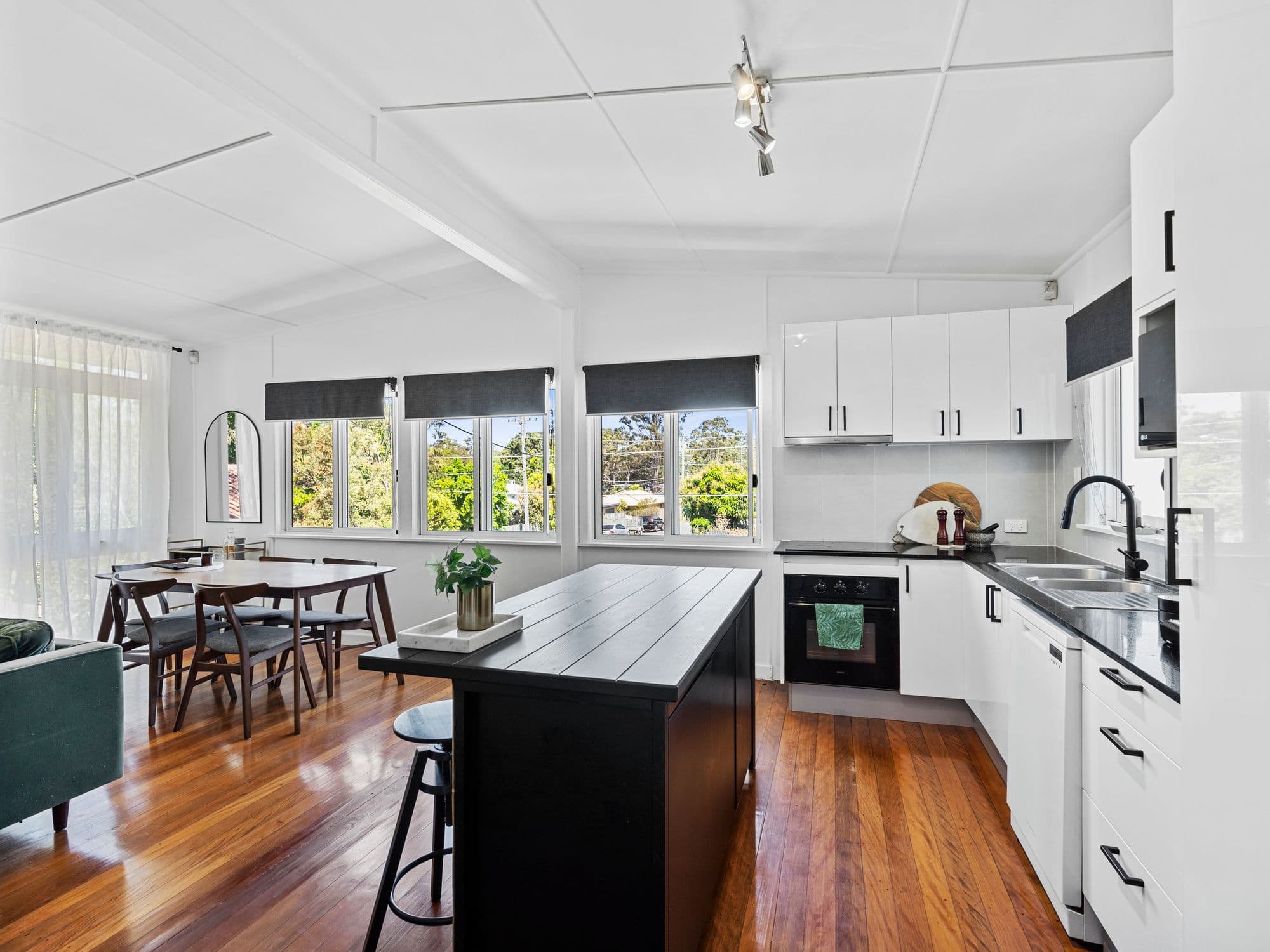 31 Sussex Road, Acacia Ridge QLD 4110, Acacia Ridge - Image 1