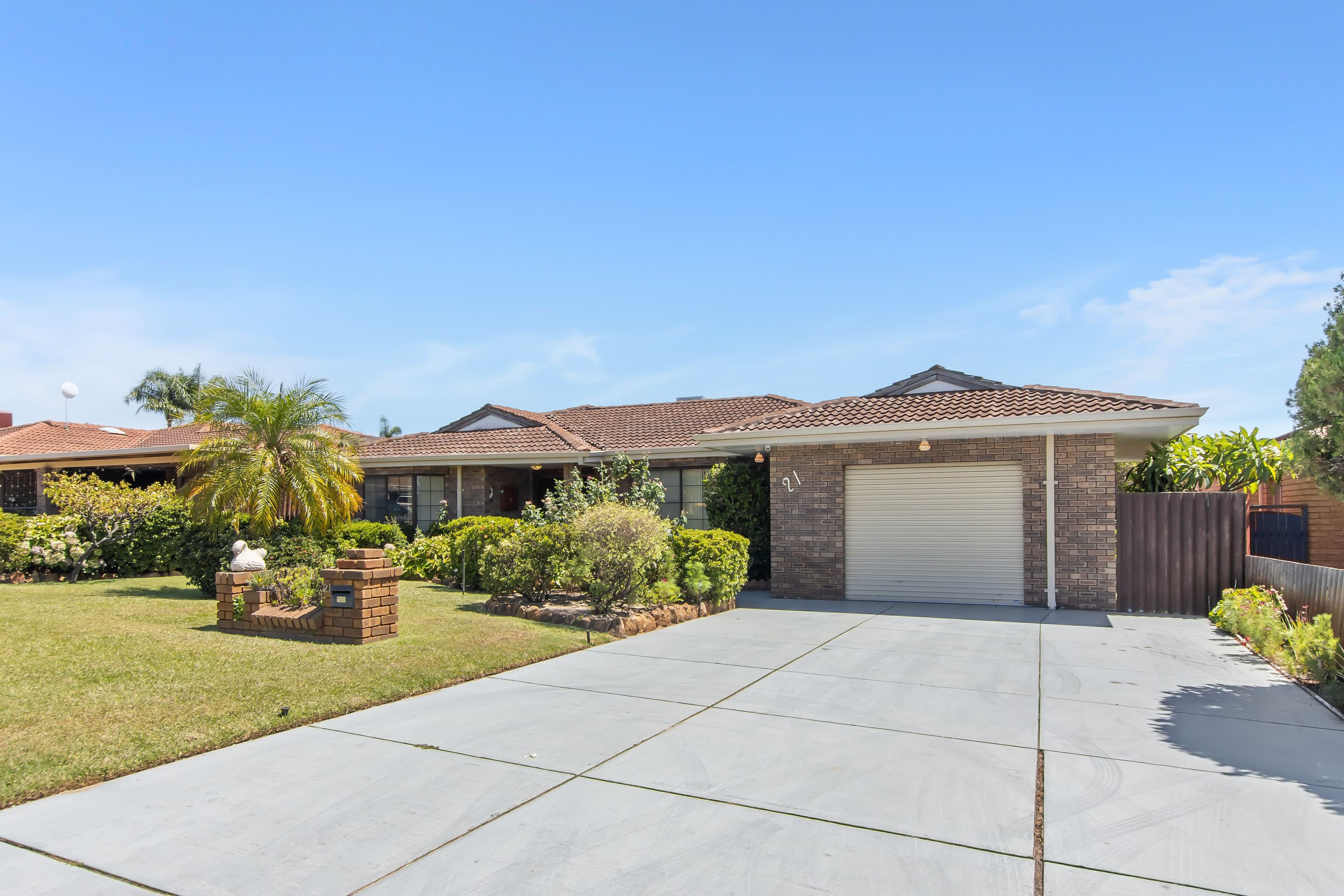 21 Naunton Crescent, Eden Hill WA 6054, Eden Hill - Thumbnail 3