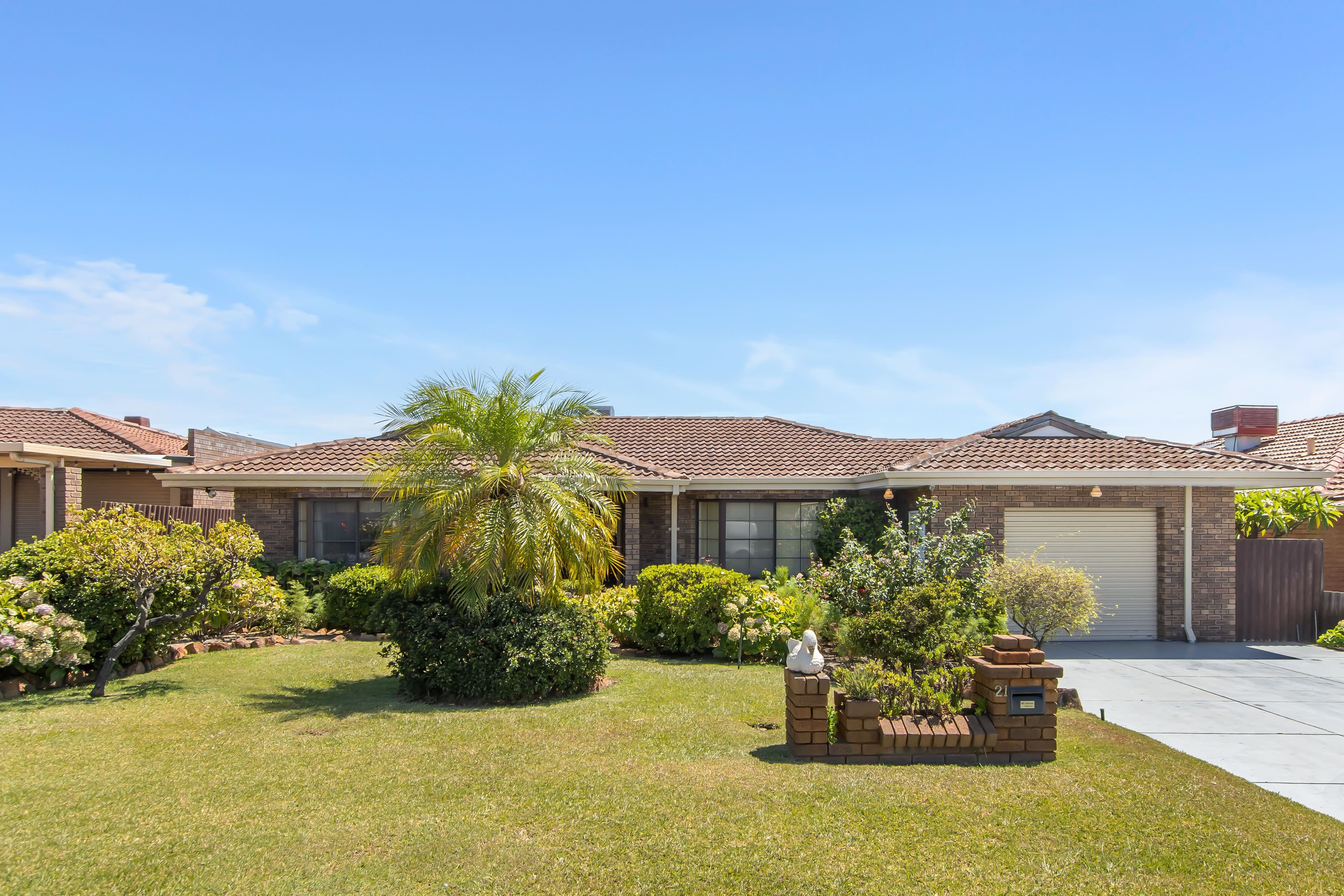 21 Naunton Crescent, Eden Hill WA 6054, Eden Hill - Thumbnail 4