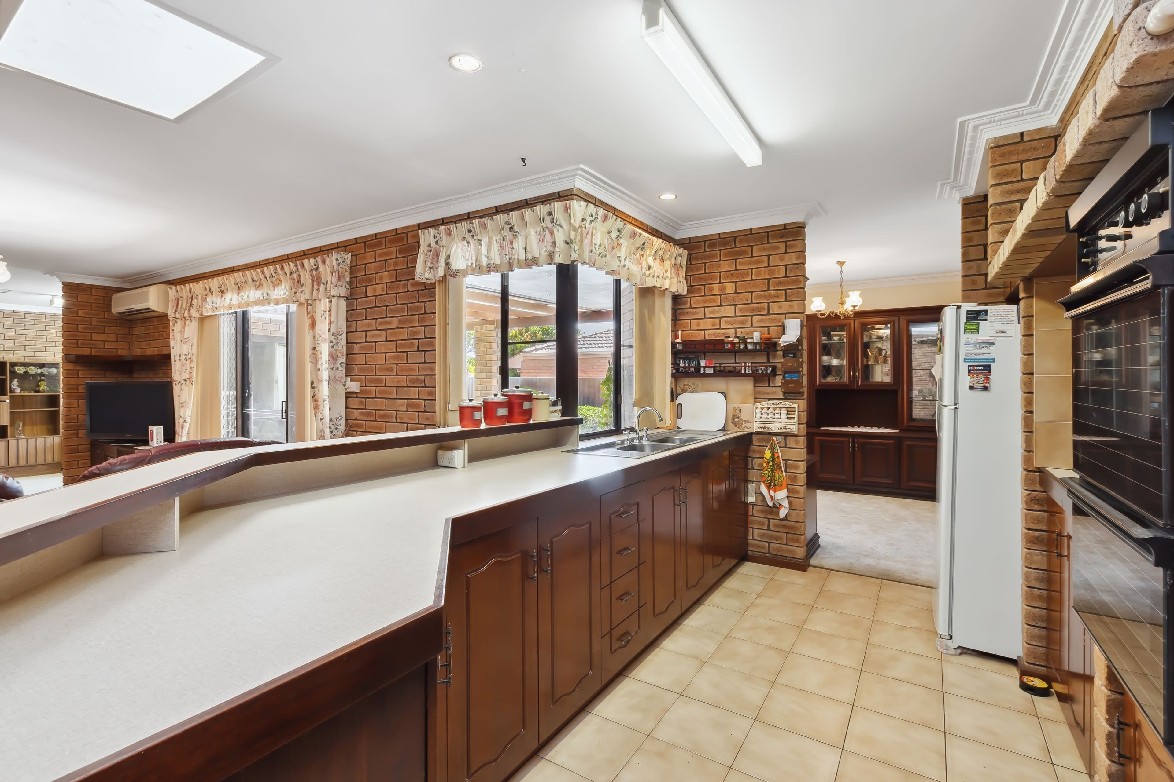 21 Naunton Crescent, Eden Hill WA 6054, Eden Hill - Thumbnail 6