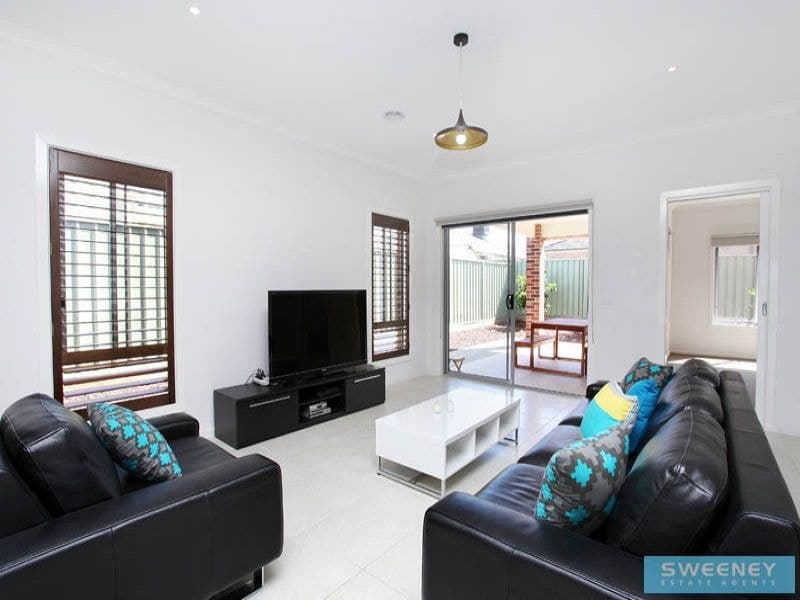 2 Liriope Green, Caroline Springs - Thumbnail 6