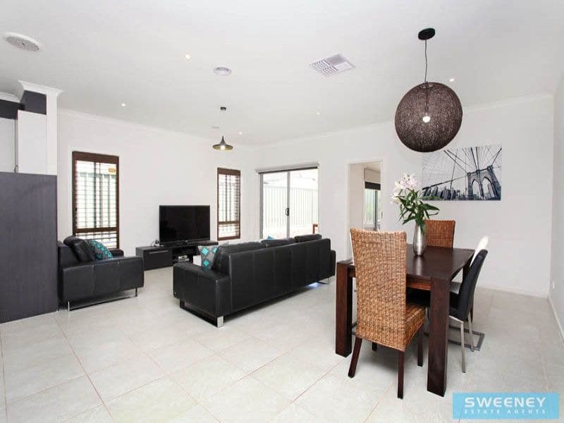 2 Liriope Green, Caroline Springs - Thumbnail 7