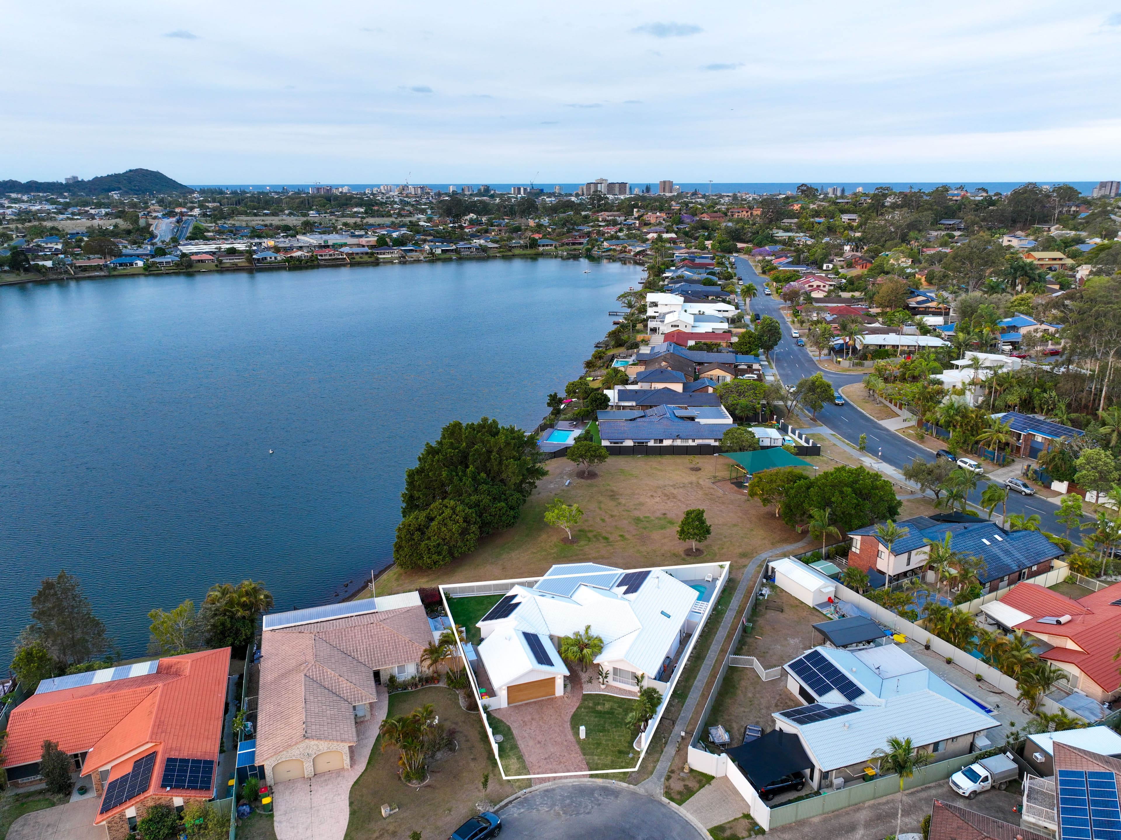 3 Acron Street, Elanora QLD 4221, Elanora - Thumbnail 4